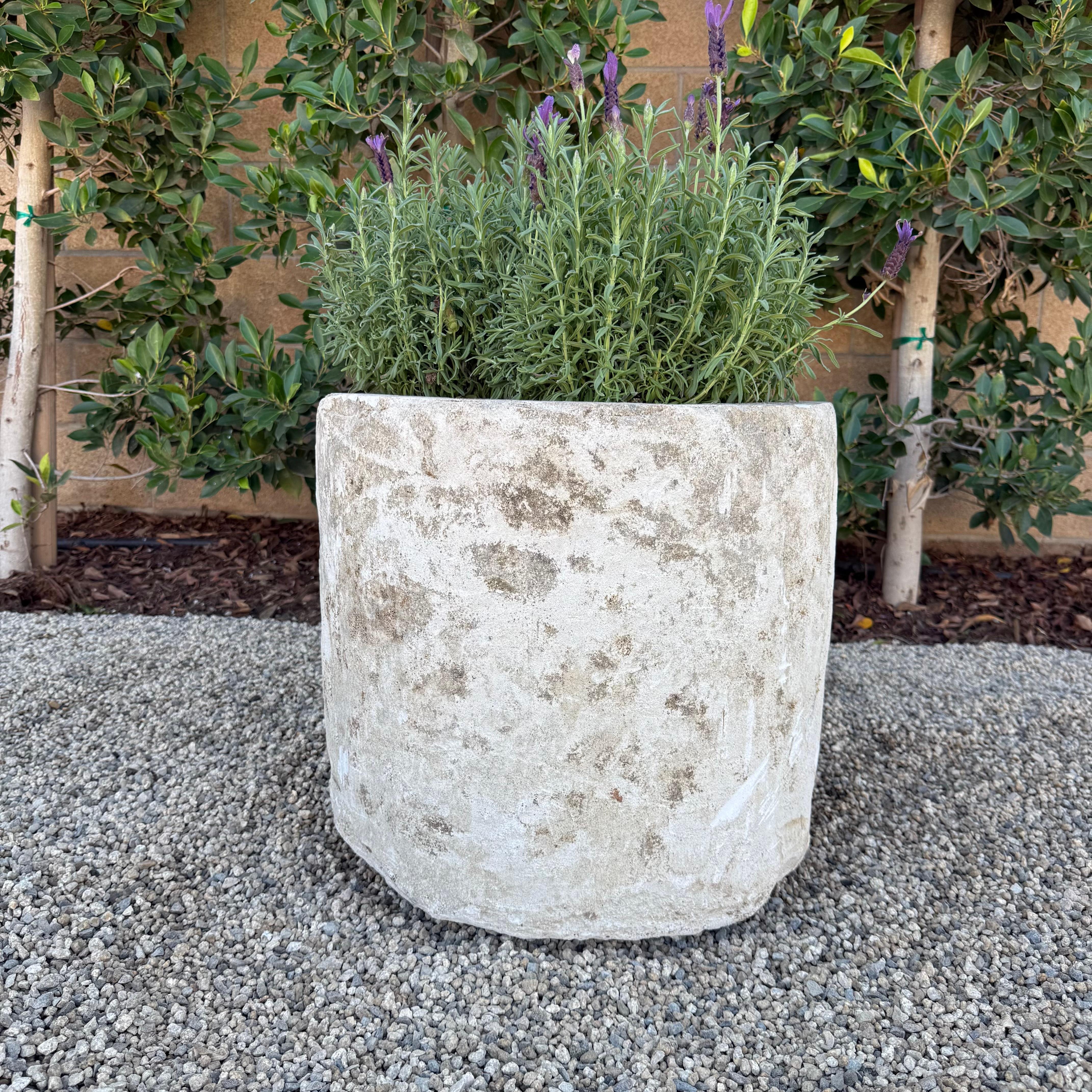 Vintage Limeston Trough for Indoors or Outdoors For Sale 3