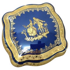 Boîte à bibelots vintage en porcelaine dorée 22k de Limoges avec scène de courtisane, bleu cobalt
