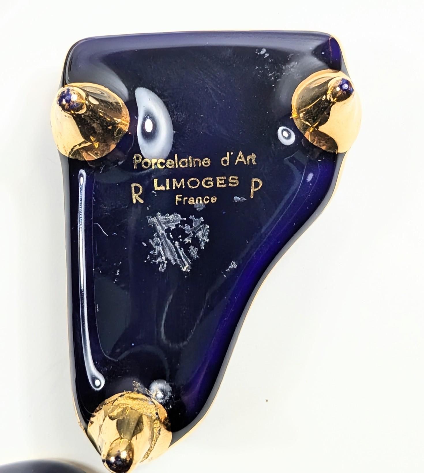 Hand-Painted Vintage Limoges 22k Gold Trinket Piano Box Louis XVI Courtesan Scene For Sale