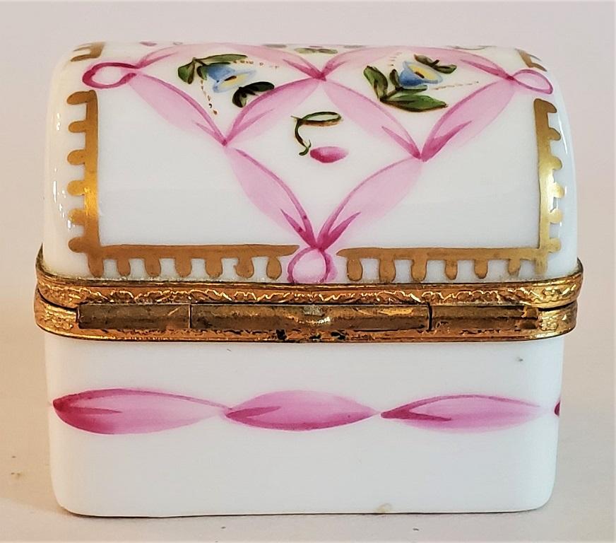 Beaux Arts Vintage Limoges Domed Casket Ring Box