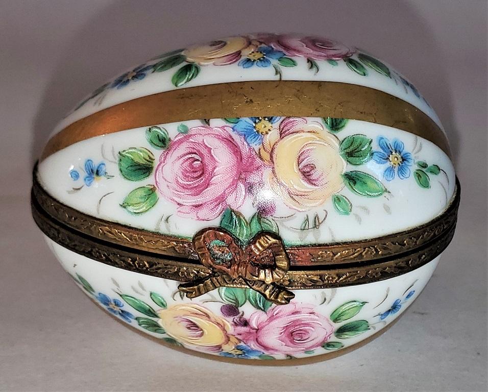 Beaux Arts Vintage Limoges Egg Ring Box