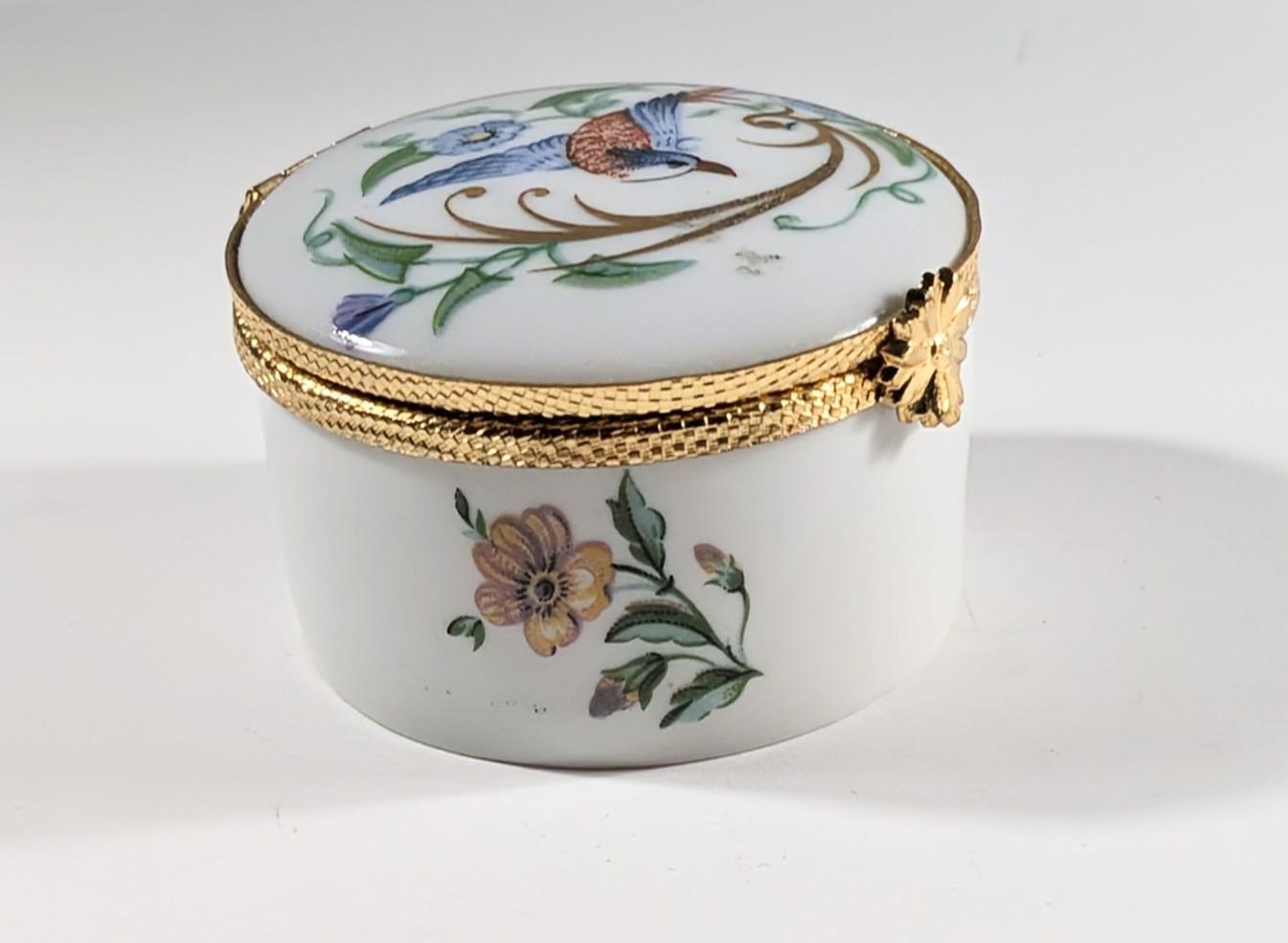 Joyero Vintage Limoges Francia con  Escena de pájaros en Excelente Estado en BILBAO, ES