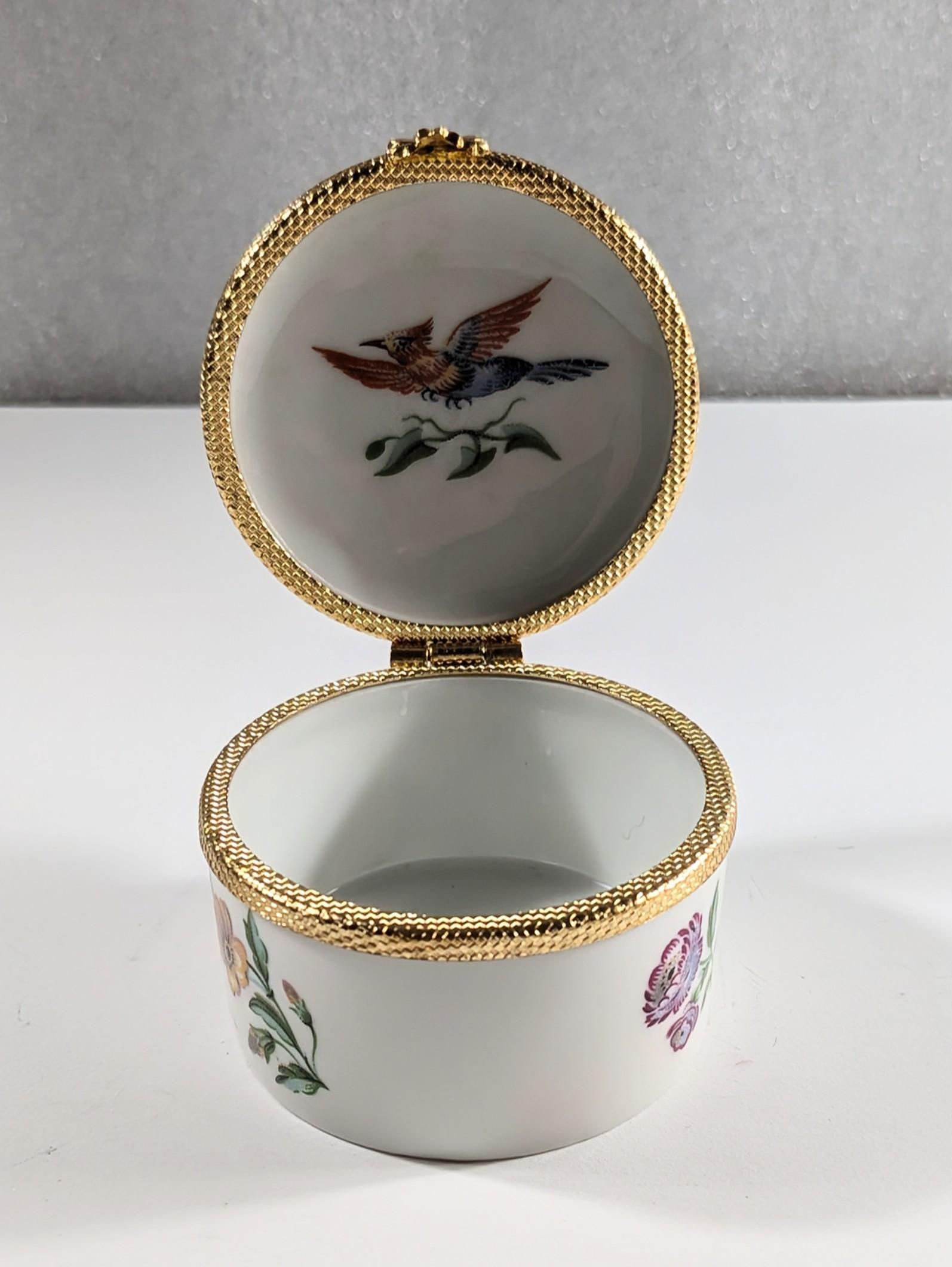 Joyero Vintage Limoges Francia con  Escena de pájaros Esmalte