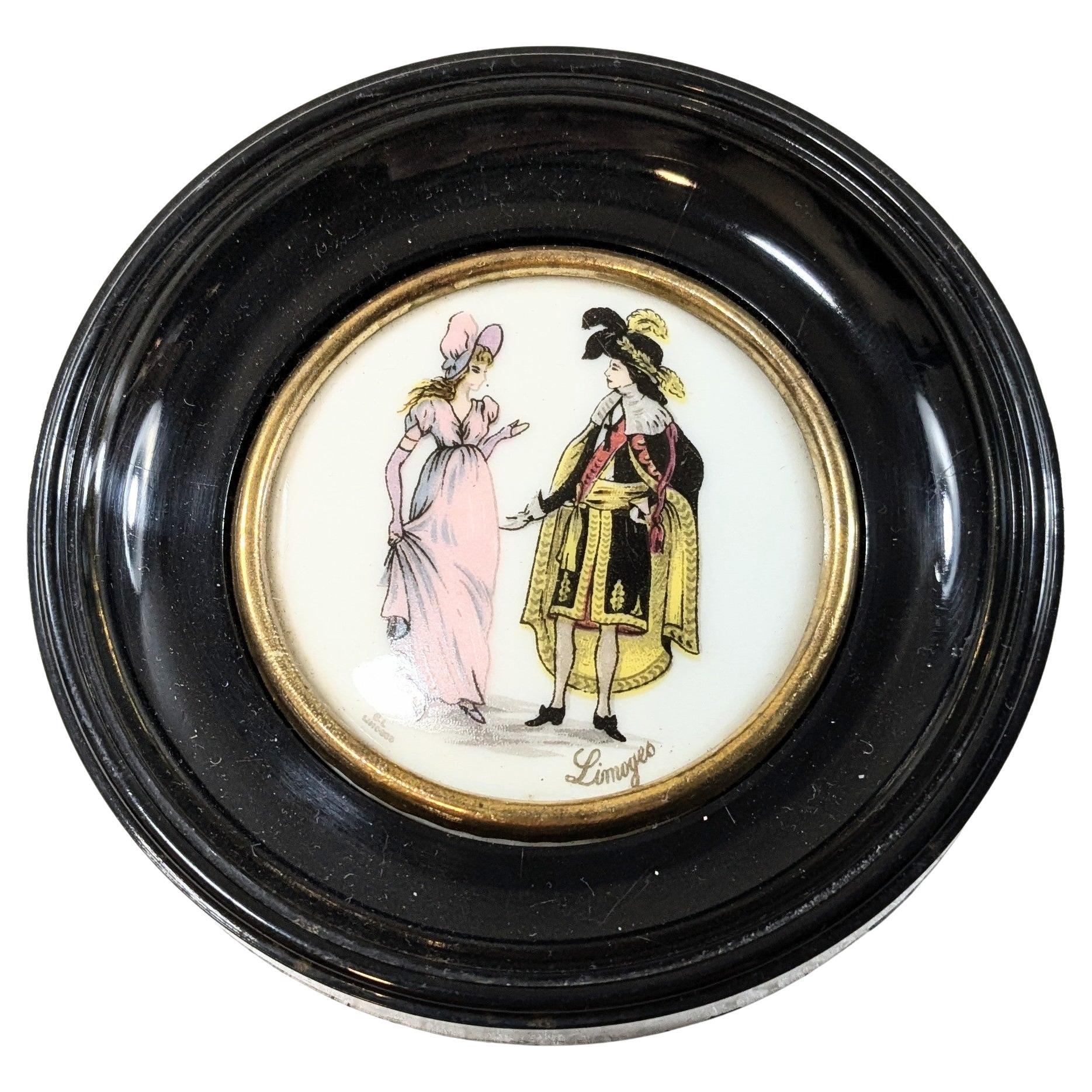 Mini Cuadro Vintage Limoges Francia en Madera y Porcelana con Escena Romántica