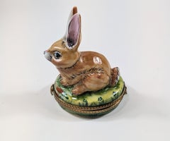 Vintage Limoges France Peint Main Rabbit Bunny Trinket Box Signed Carrots