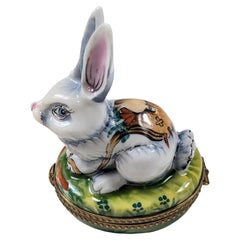 Vintage Limoges France Peint Main Rabbit Bunny Trinket Box signée Carrots