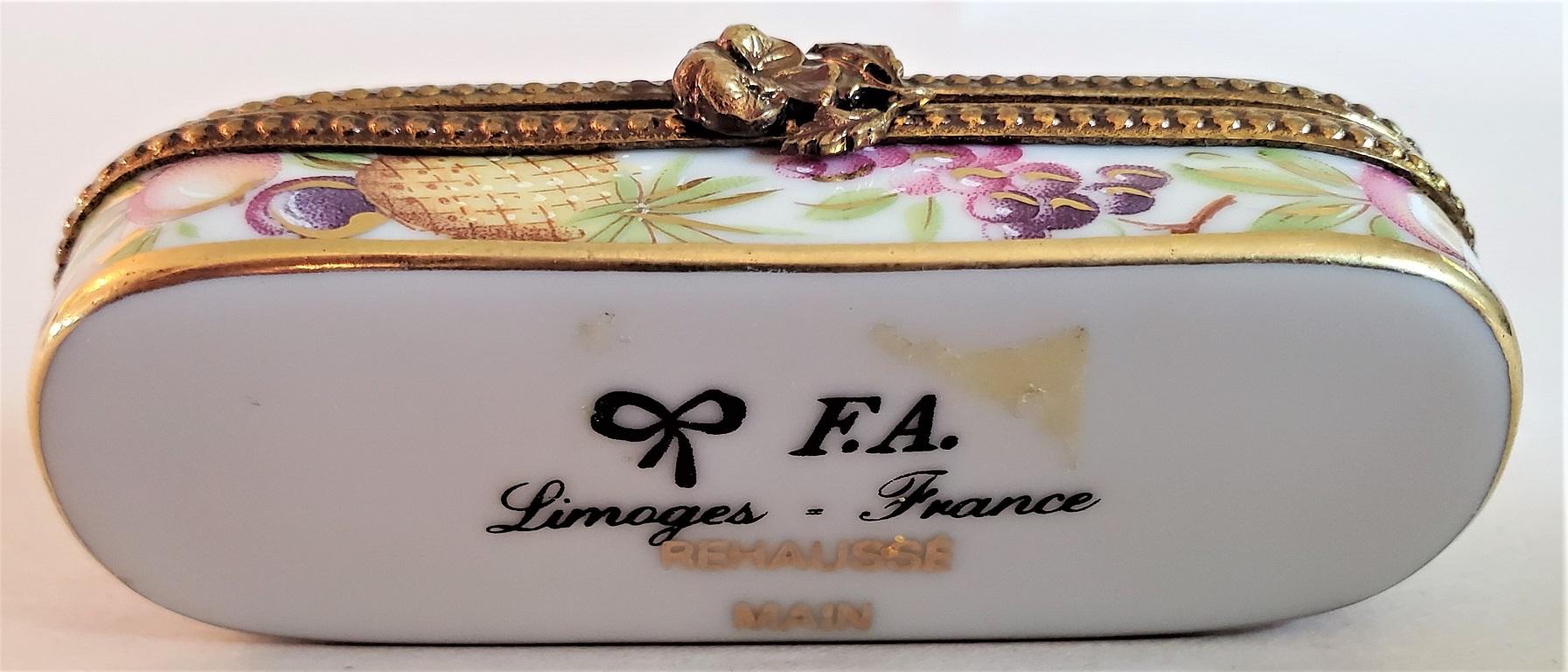Vintage Limoges French Accents Trinket Box In Good Condition In Dallas, TX