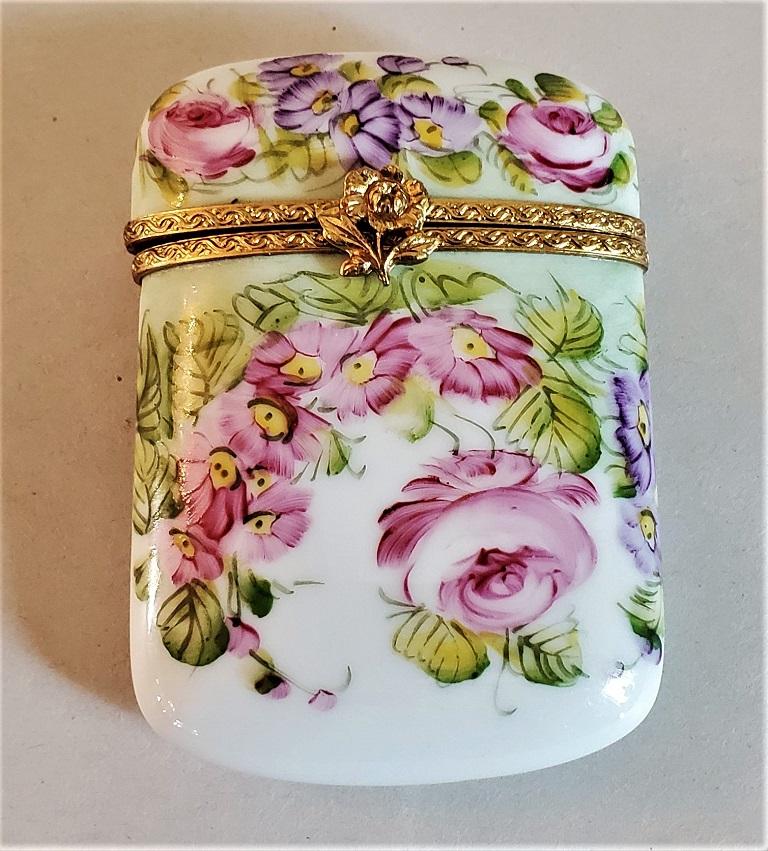Porcelain Vintage Limoges Purse Shaped Box For Sale