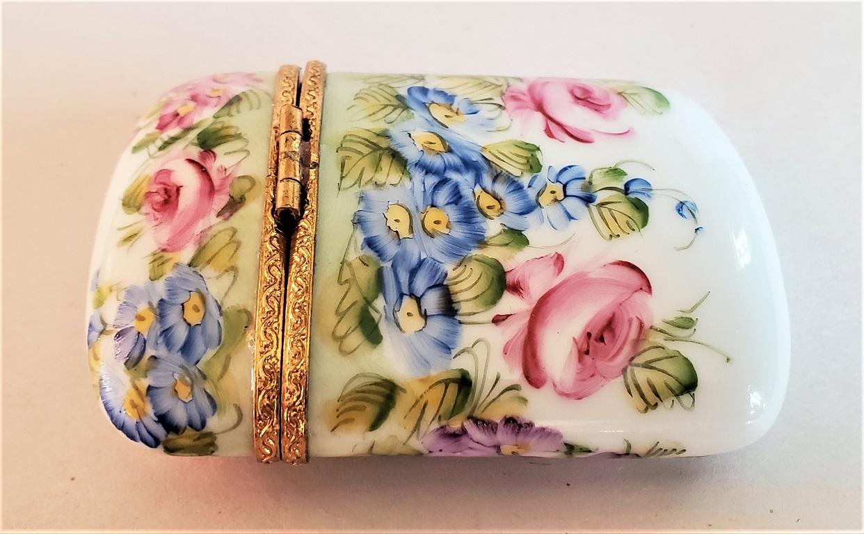 Beaux Arts Vintage Limoges Purse Shaped Box For Sale