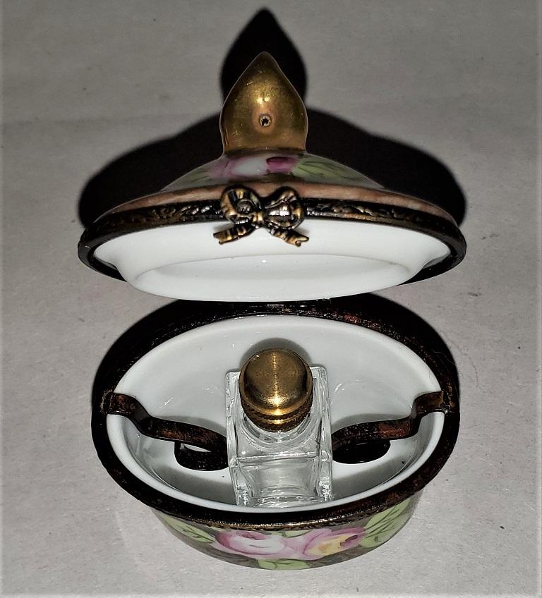 Boîte à flacon de parfum unique vintage de Limoges en vente 2