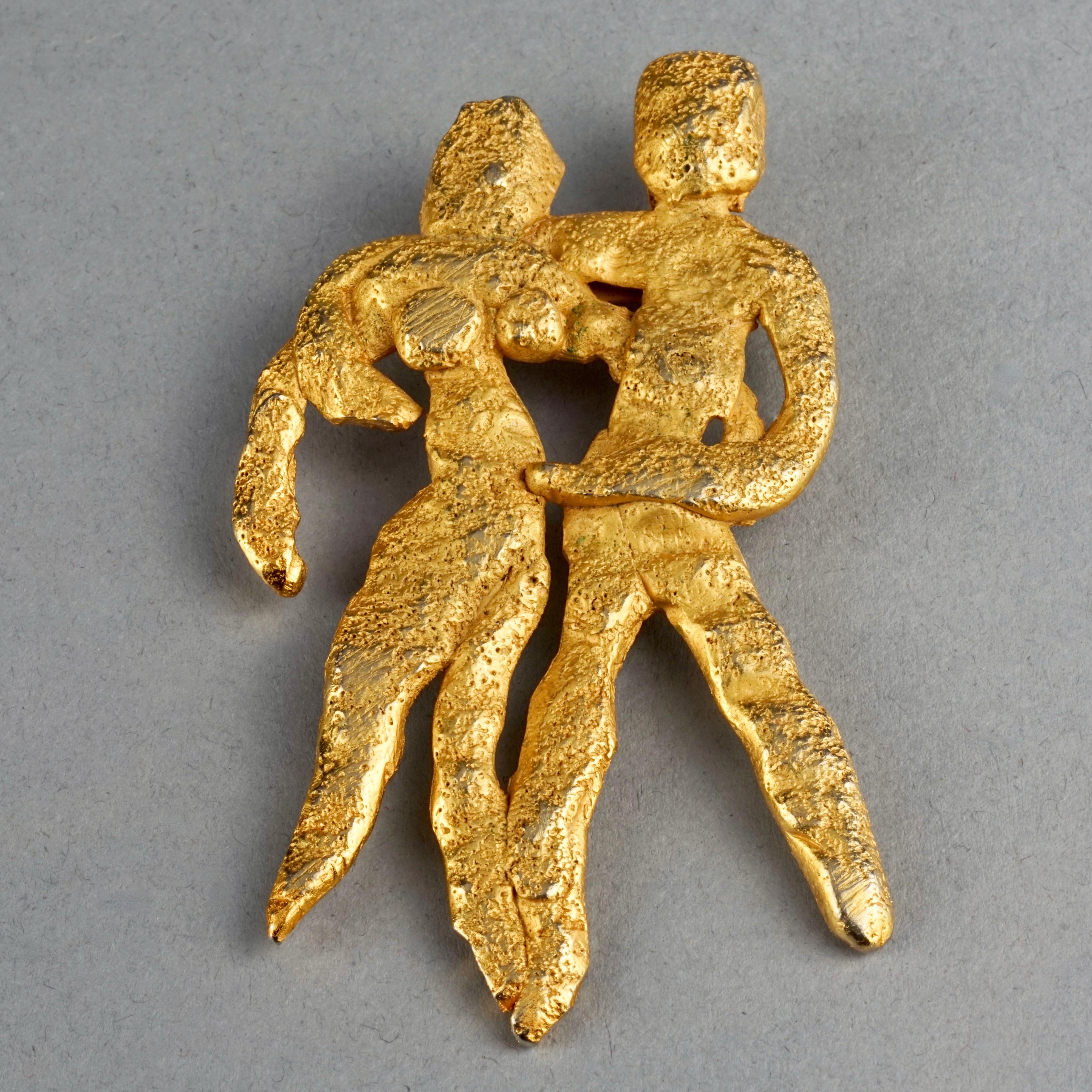 Vintage LINDA HATTAB PARIS Textured Couple Figural Brooch For Sale 2