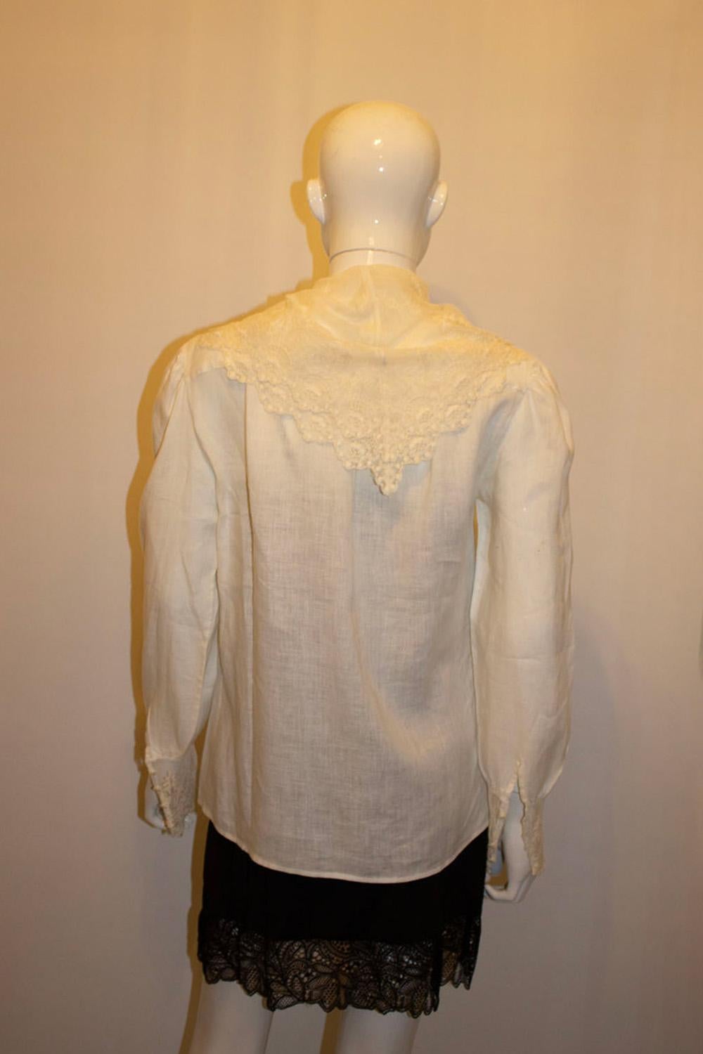 Vintage Linen and Lace Blouse by Ralph Lauren In Good Condition For Sale In London, GB