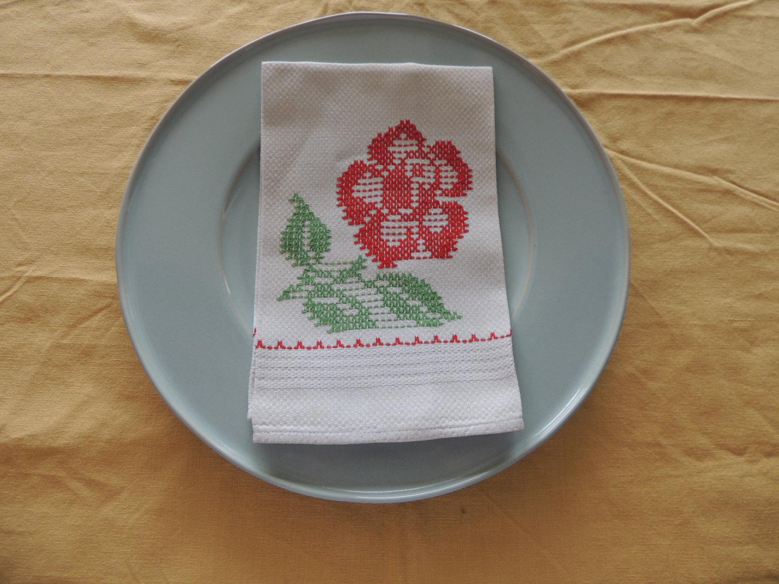 Country Vintage Linen Hand Embroidery Towel