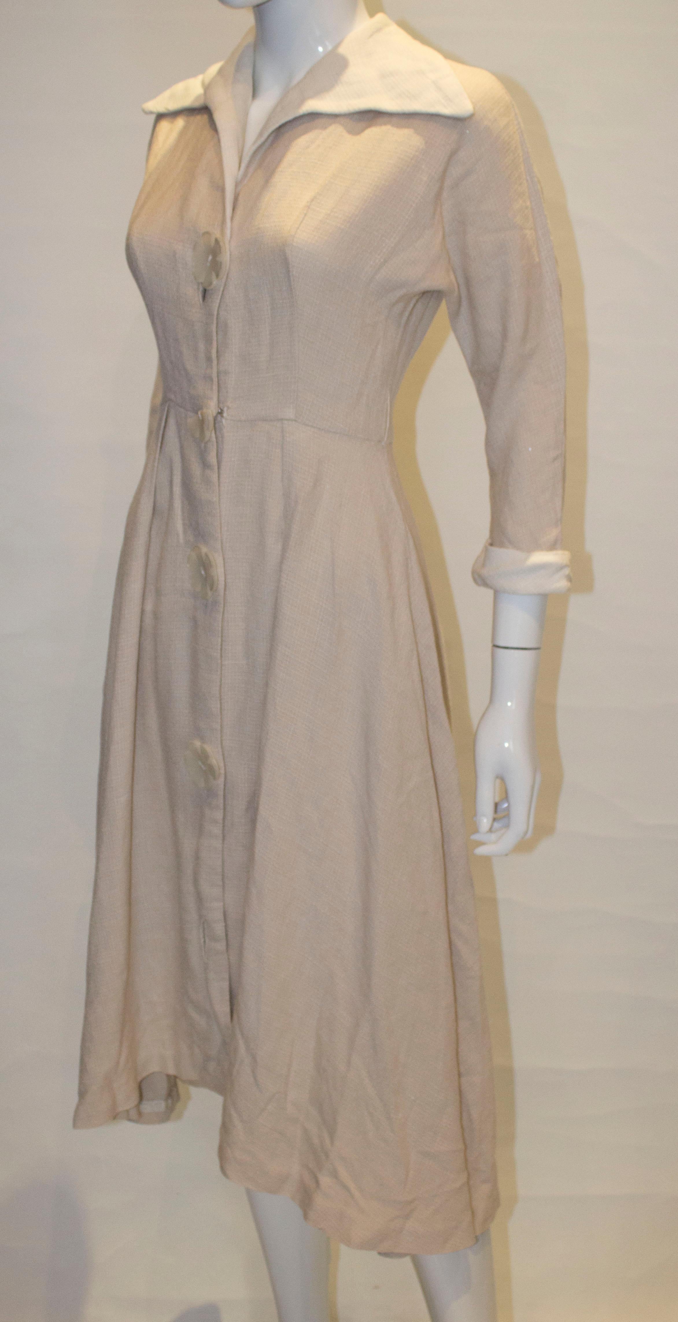 Robe mixte vintage avec col intéressant Bon état - En vente à London, GB