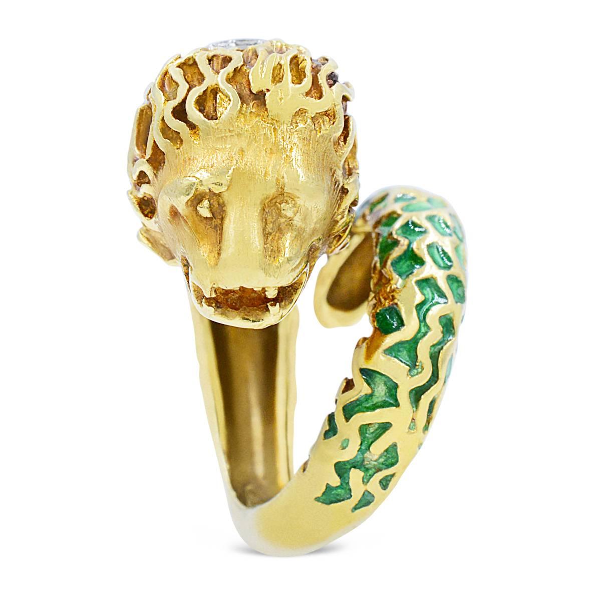 Retro Vintage Lion Diamond Enamel Ring in Yellow Gold and Green Enamel