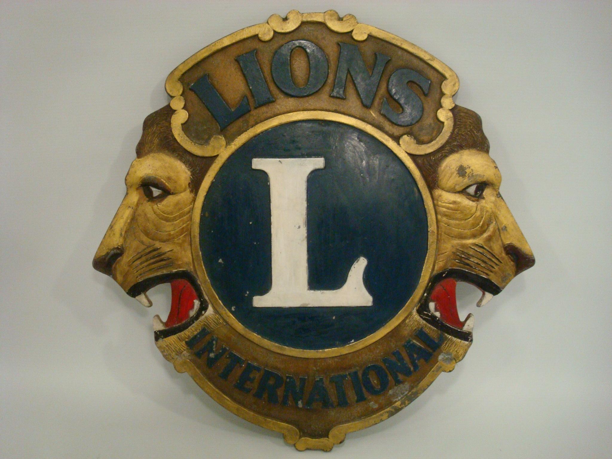 Vintage Lions Club International Metal Plaque / Painted Advertising Sign, 1940´s For Sale 1