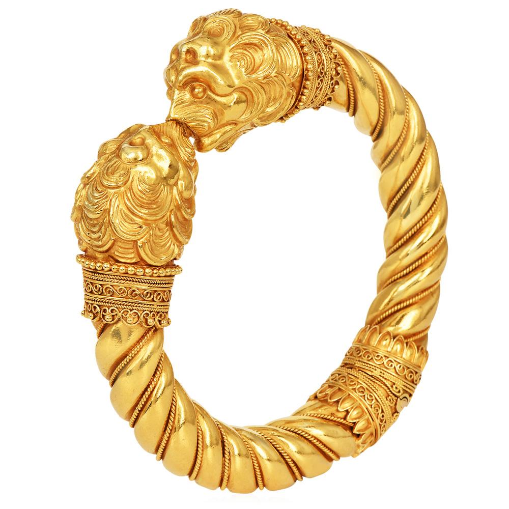 Retro Vintage Lion’s Head 22K Yellow Gold Cuff Bangle Bracelet For Sale
