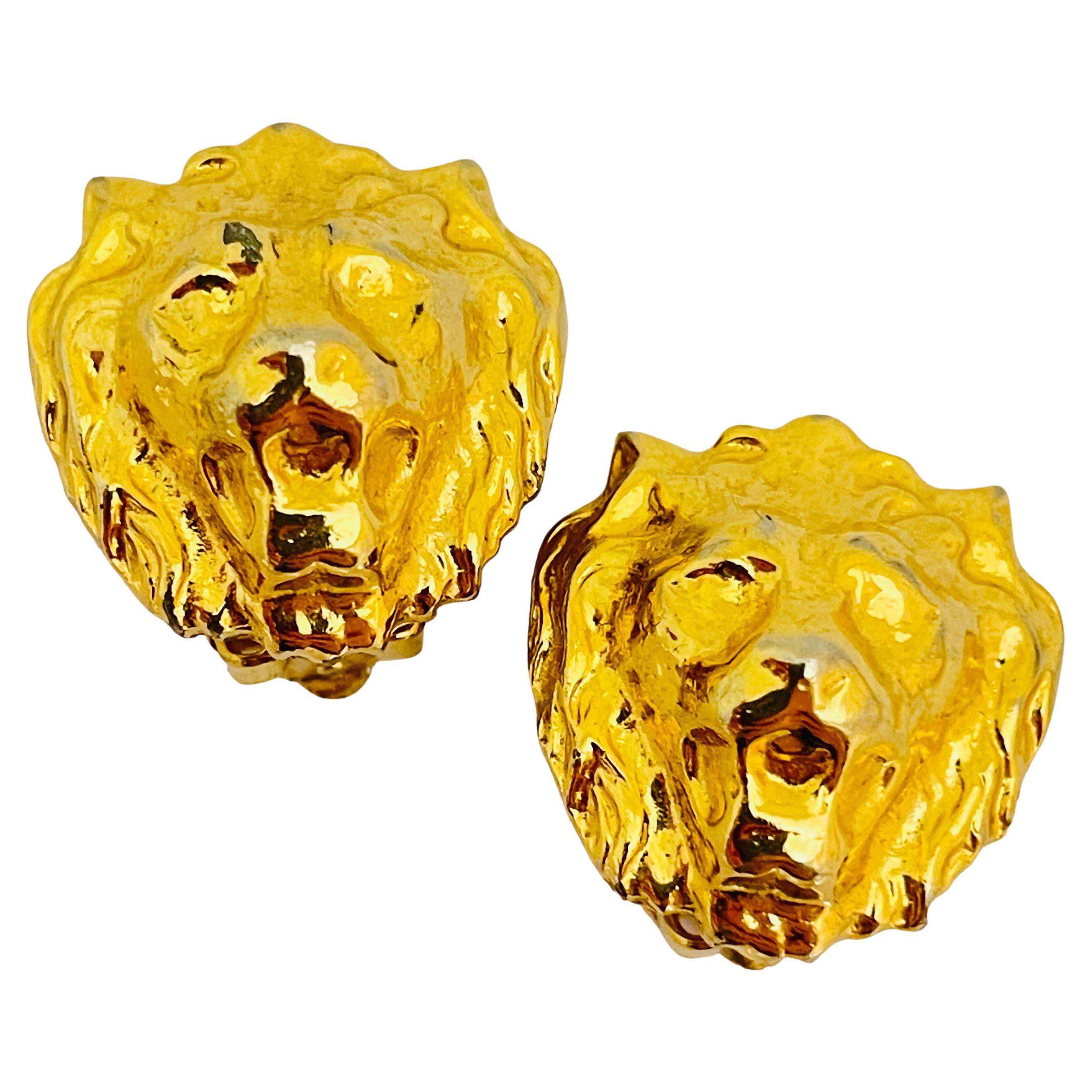 Vintage lions head gold designer runway clip on earrings For Sale