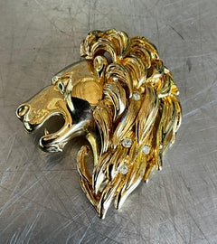 Vintage Lion's Head Gold Tone Brooch with Rhinestone Eye