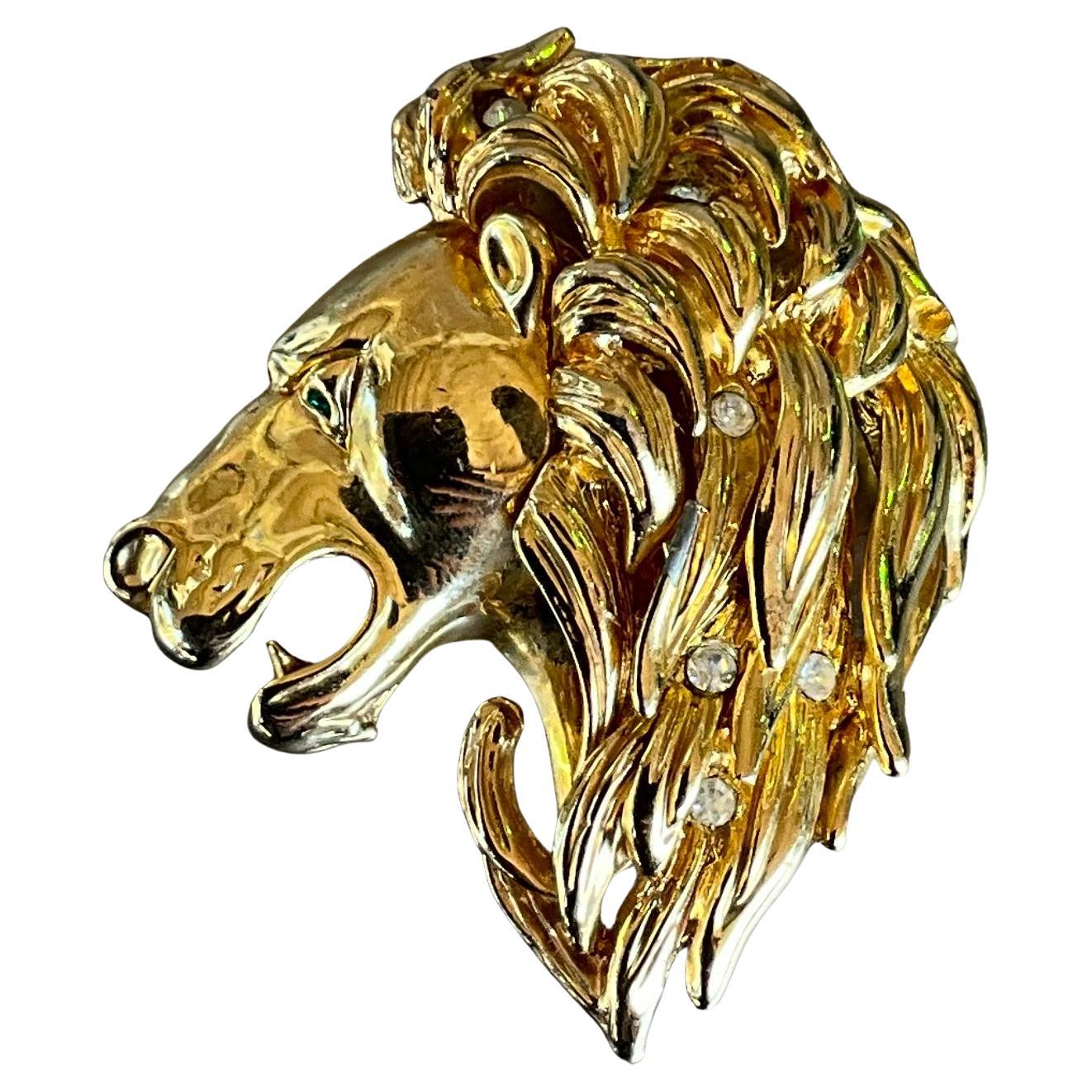Vintage Lion's Head Gold Tone Brooch with Rhinestone Eye