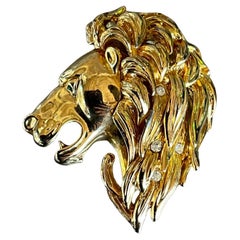 Antique Lion's Head Gold Tone Brooch with Rhinestone Eye