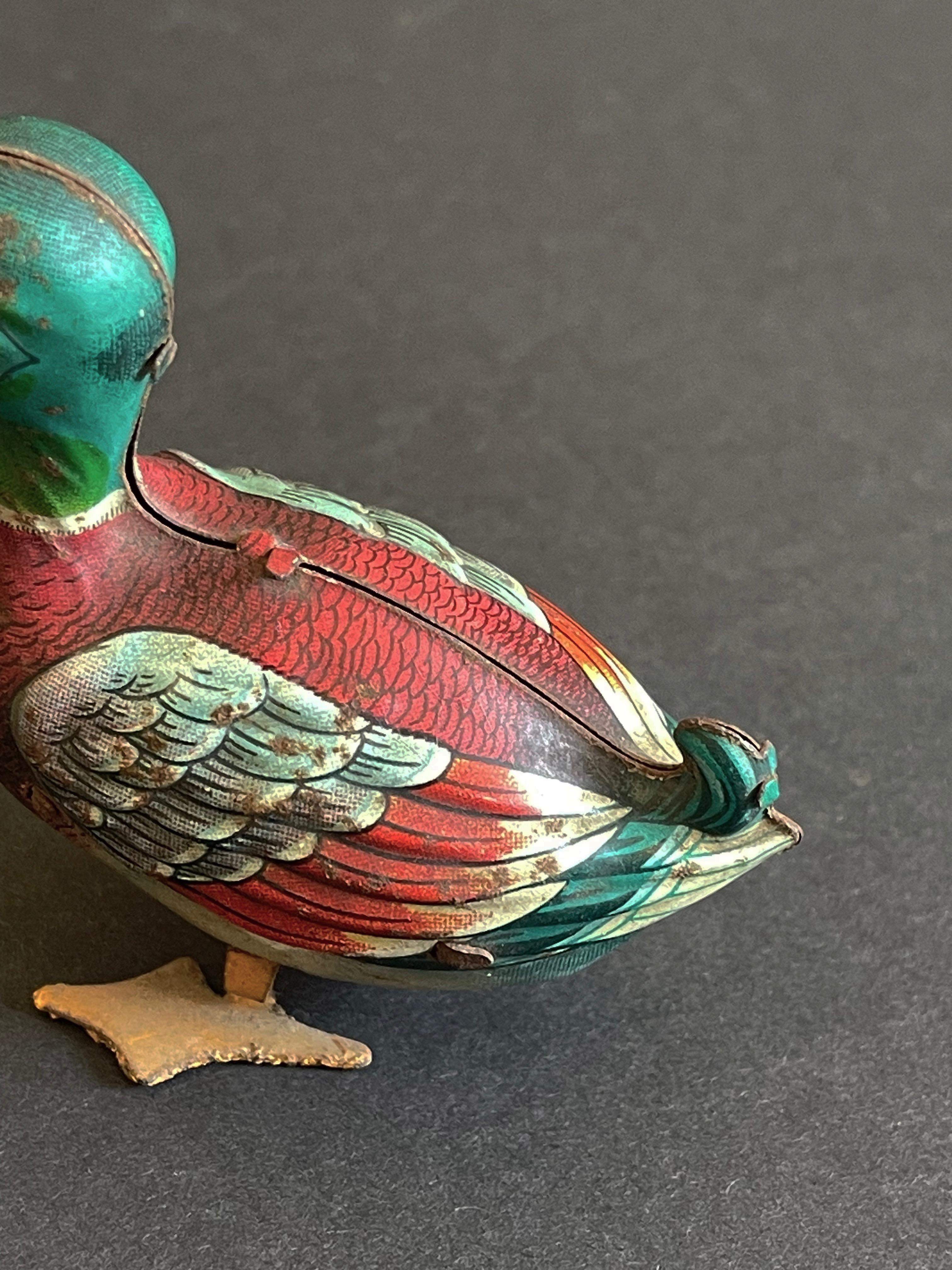 Vintage Litho Wind-up Tin Duck 1940's to 1950's, West Germany, US Zone in vendita 1