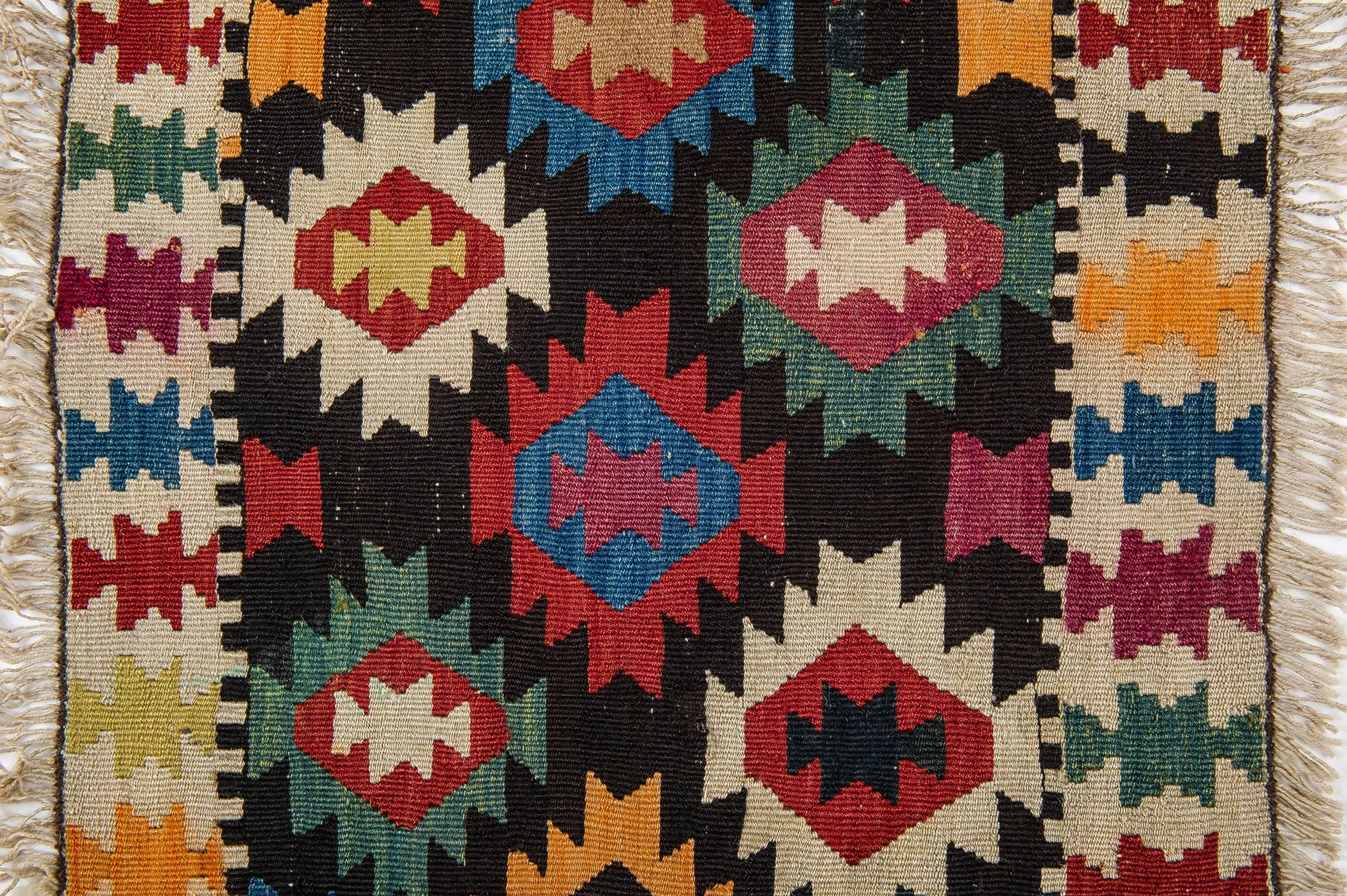 Laine Petite paire rare Kilims Azeri ou Shahsavan pour tabourets ou coussins spéciaux en vente