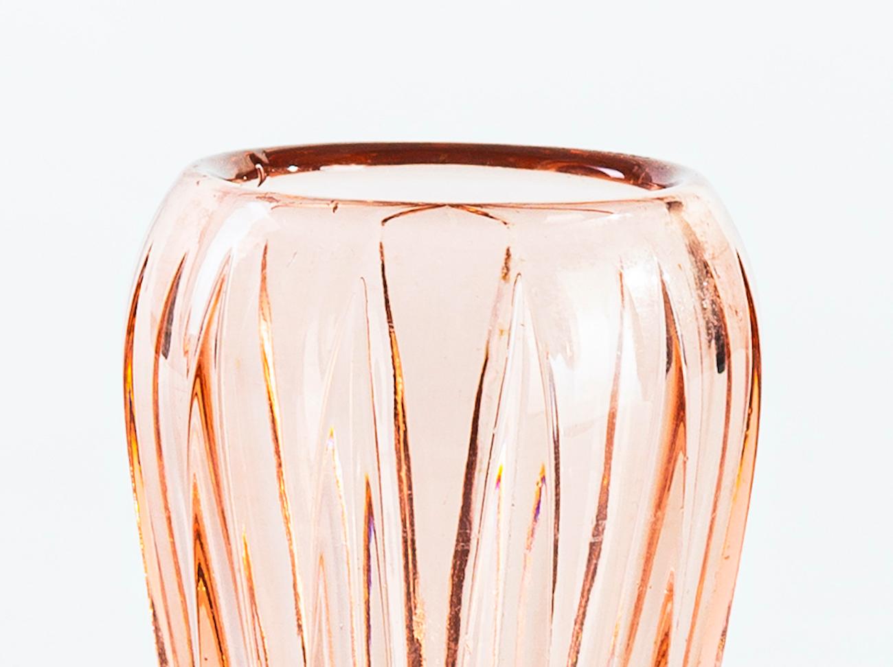 Vintage Little Pink Glass Vase, 1970s In Good Condition In Roma, IT