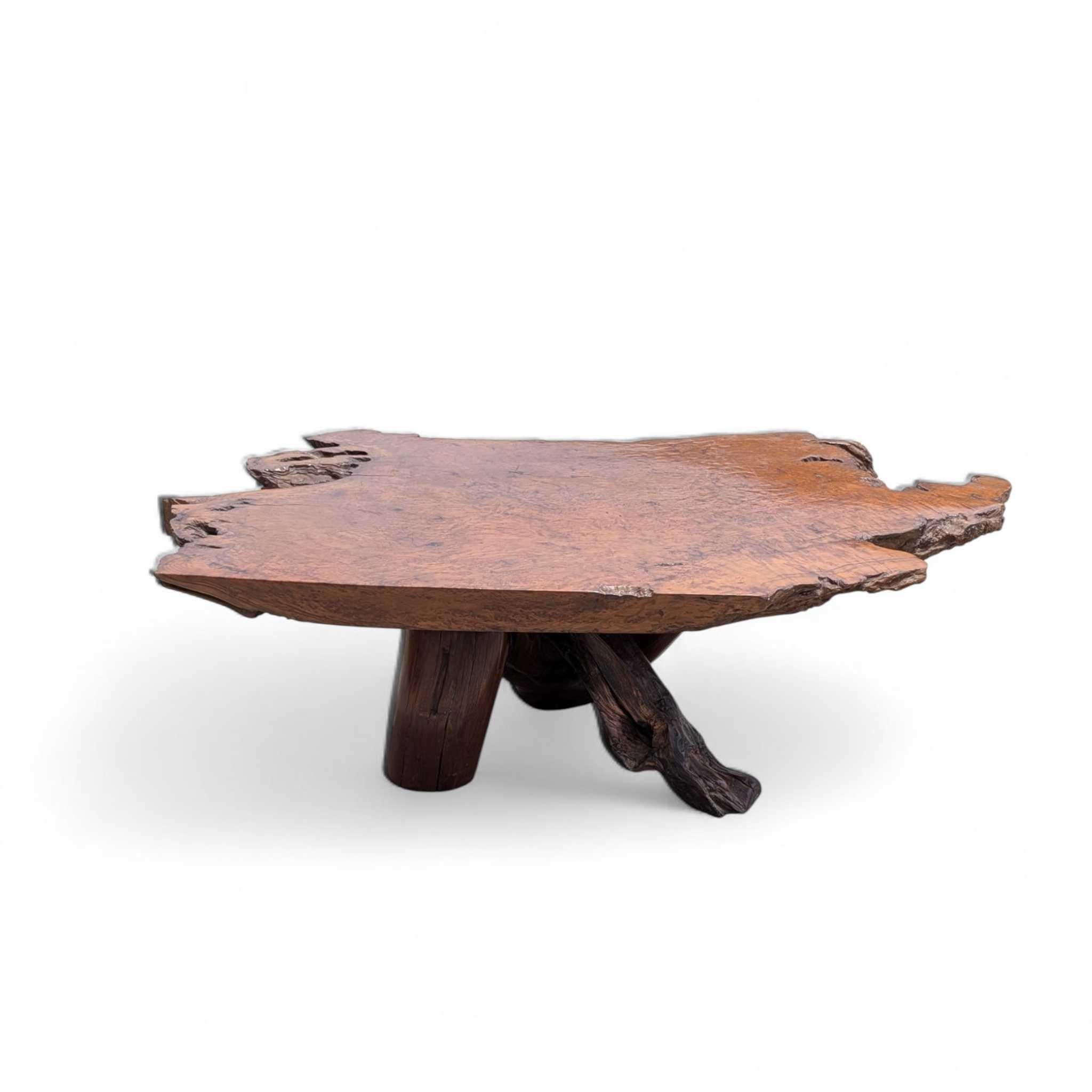 Mesa de centro vintage de madera de burl con base escultural de raíz, c. 1970 Moderno de mediados de siglo en venta