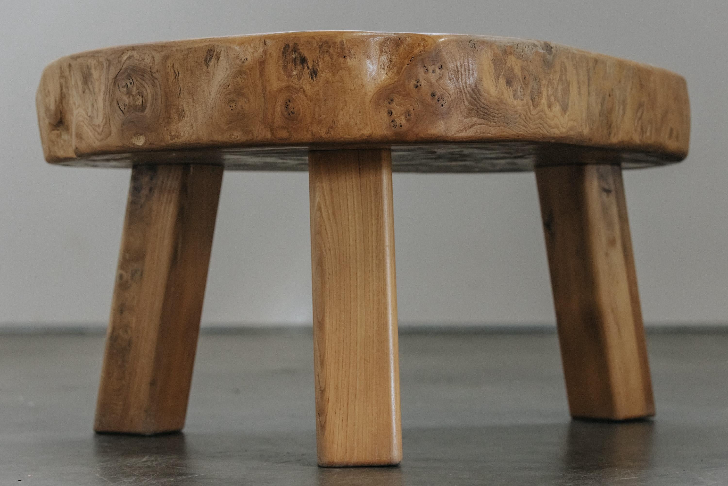 Table basse vintage à bords vifs de France, vers 1960 en vente 1