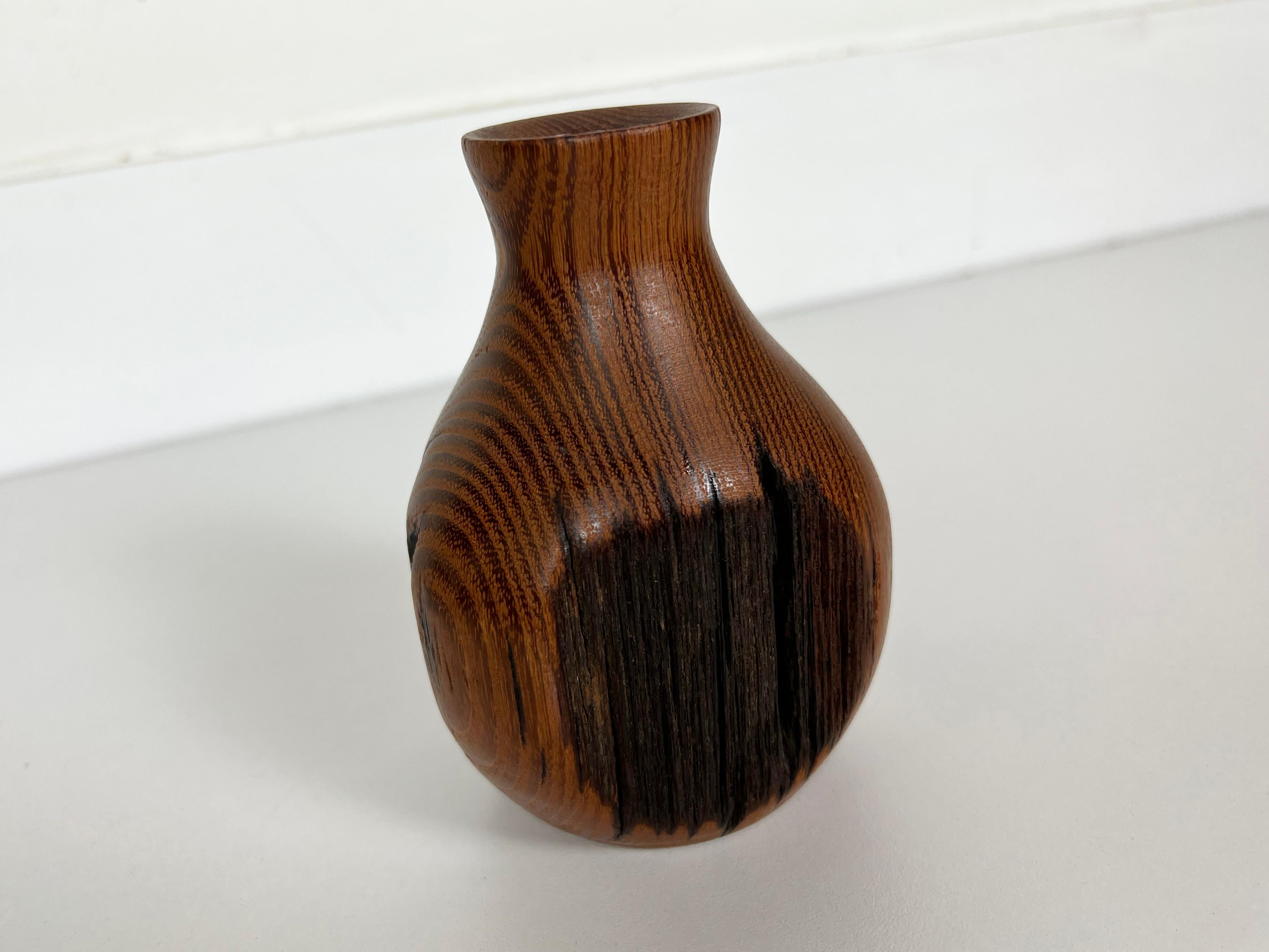 Knospenholz-Knospenvase mit natürlichem Rand (Moderne der Mitte des Jahrhunderts) im Angebot