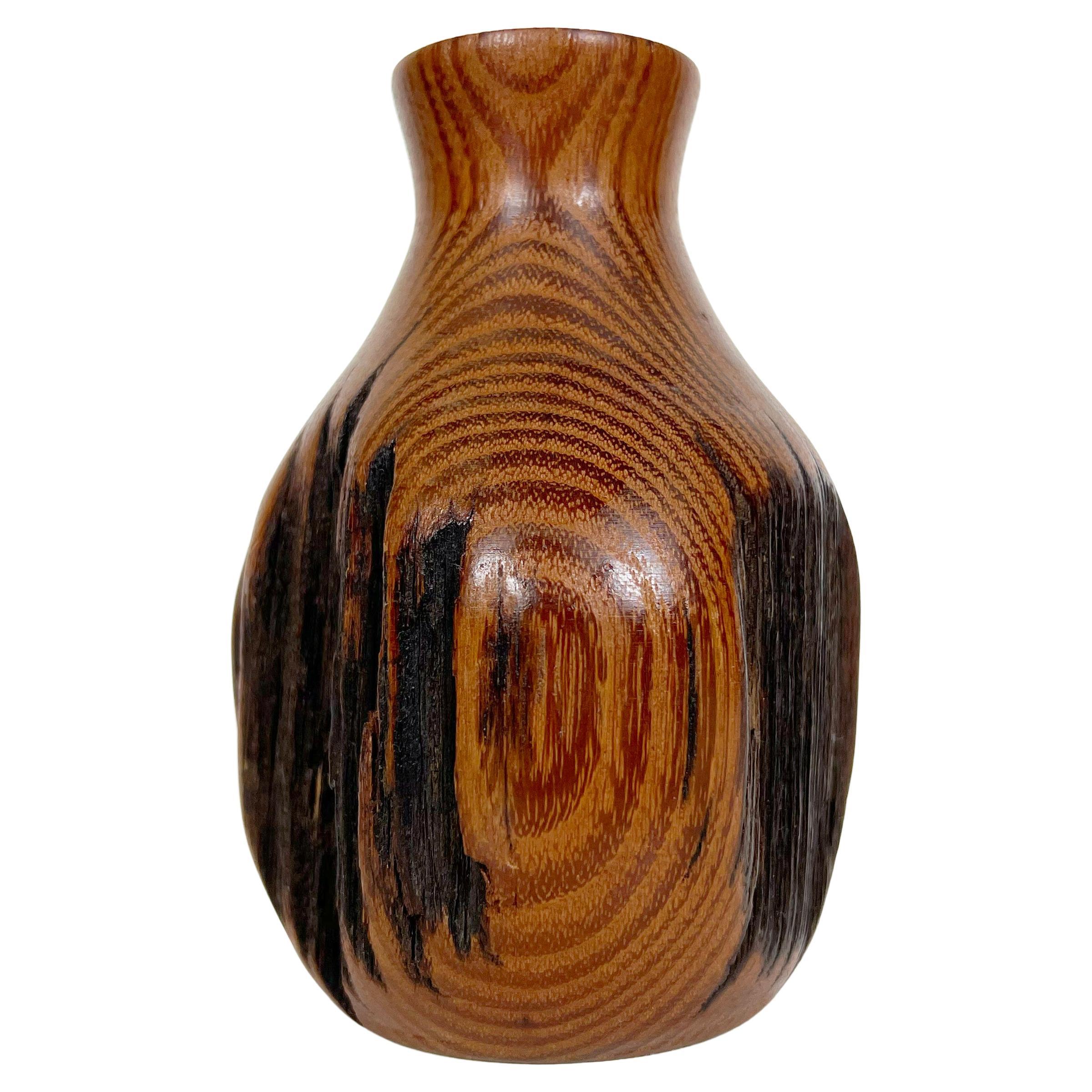 Vaso di gemme vintage in legno di robinia con bordo vivo