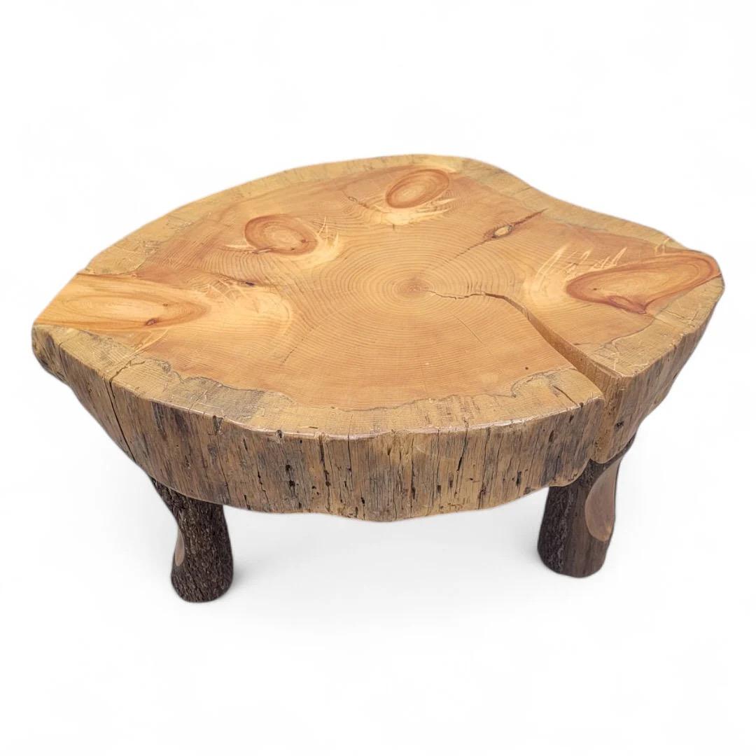 Table d'appoint/café vintage en bois Live Edge en vente 1
