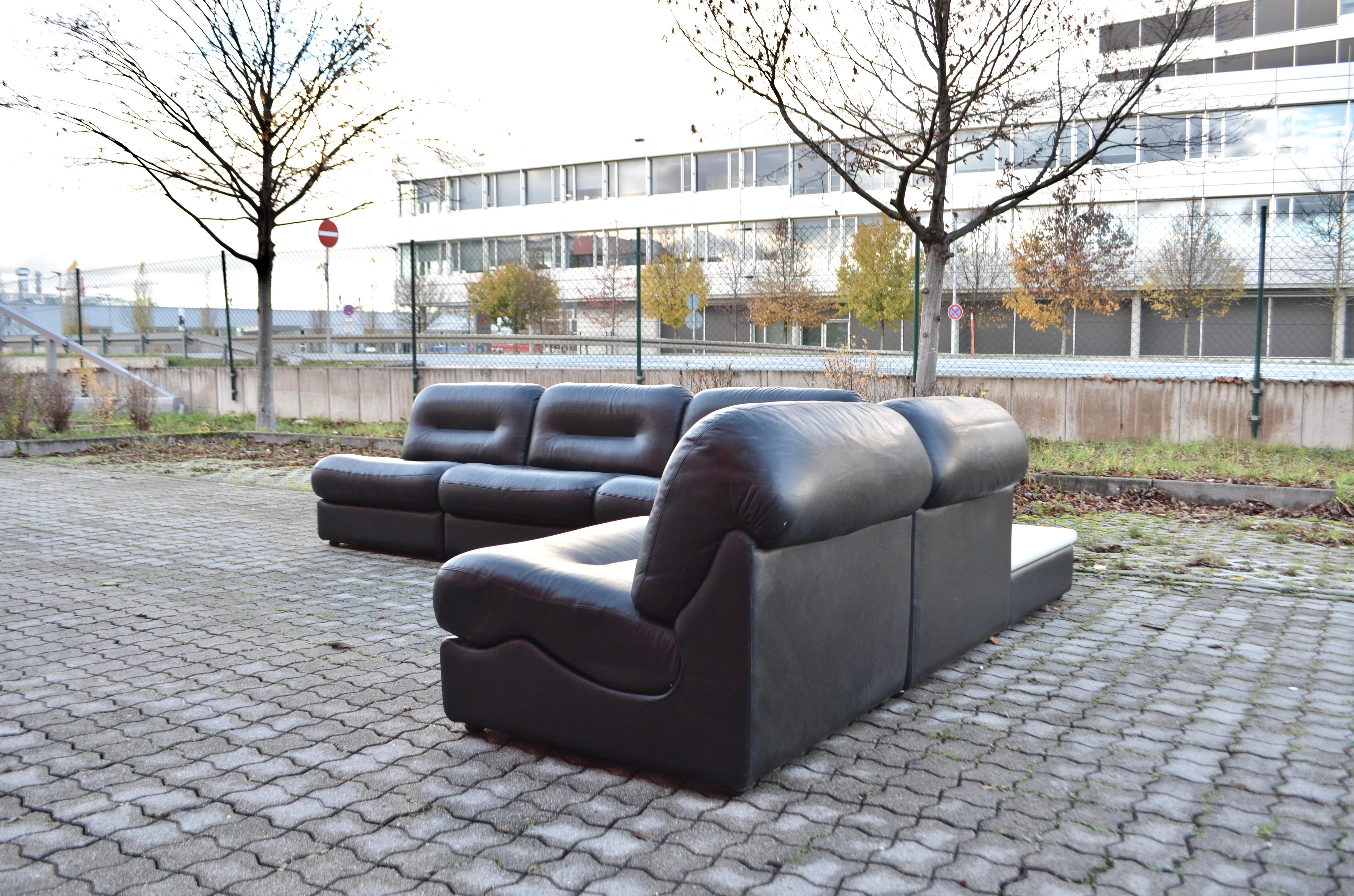  Vintage Living Room Suite Modular Black Leather Lounge Sofa, Germany, 1970 In Good Condition For Sale In Munich, Bavaria