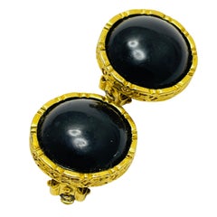 Vintage LIZ CLAIBORNE gold tone black cab designer runway clip on earrings