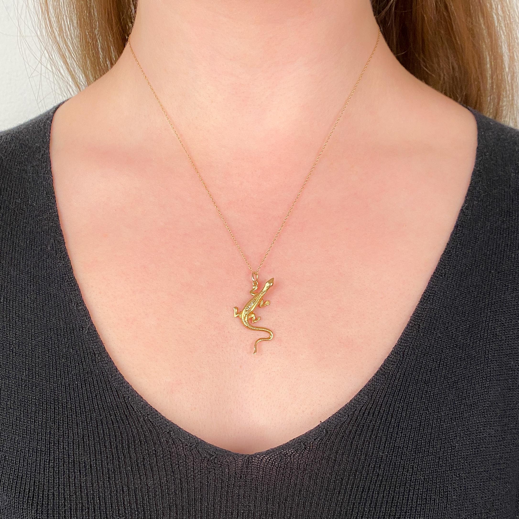Round Cut Vintage Lizard Conversion Pendant of 14k Gold For Sale