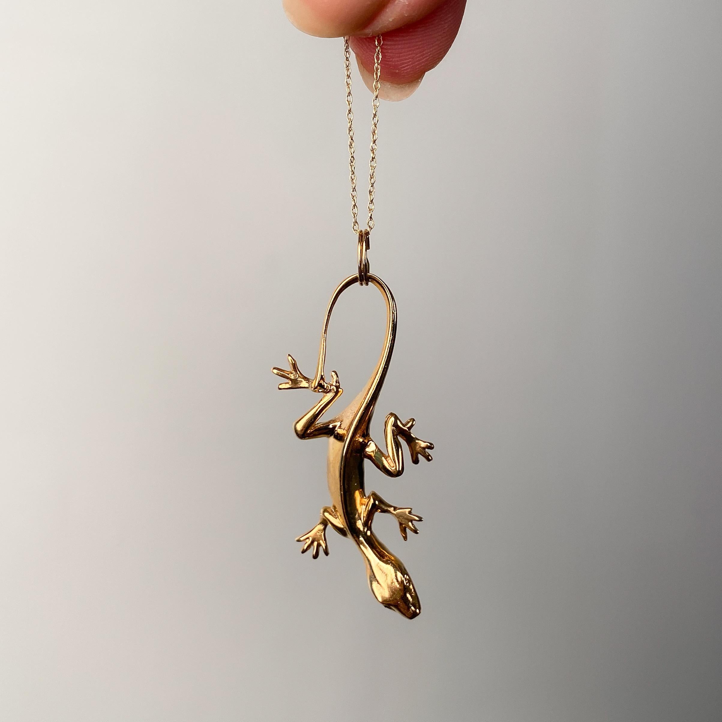 Vintage Lizard Pendant of 14k Gold For Sale 2