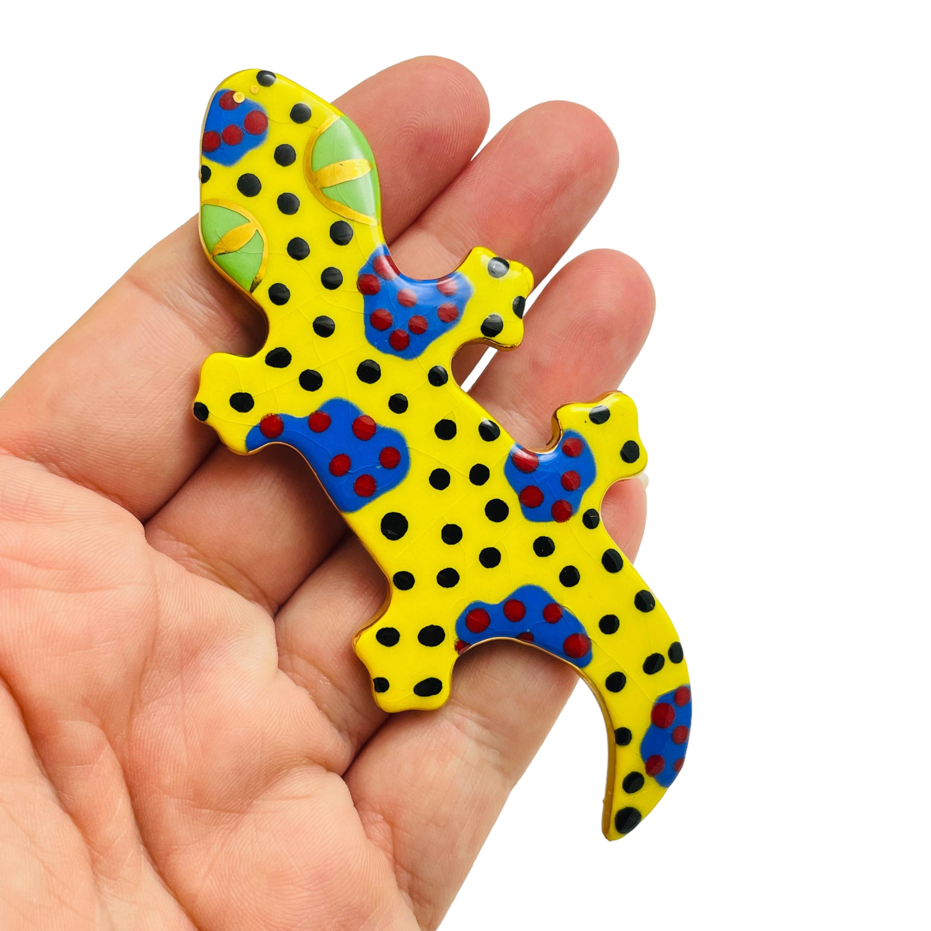Women's Vintage lizzard porcelain artisan colorful designer brooch For Sale