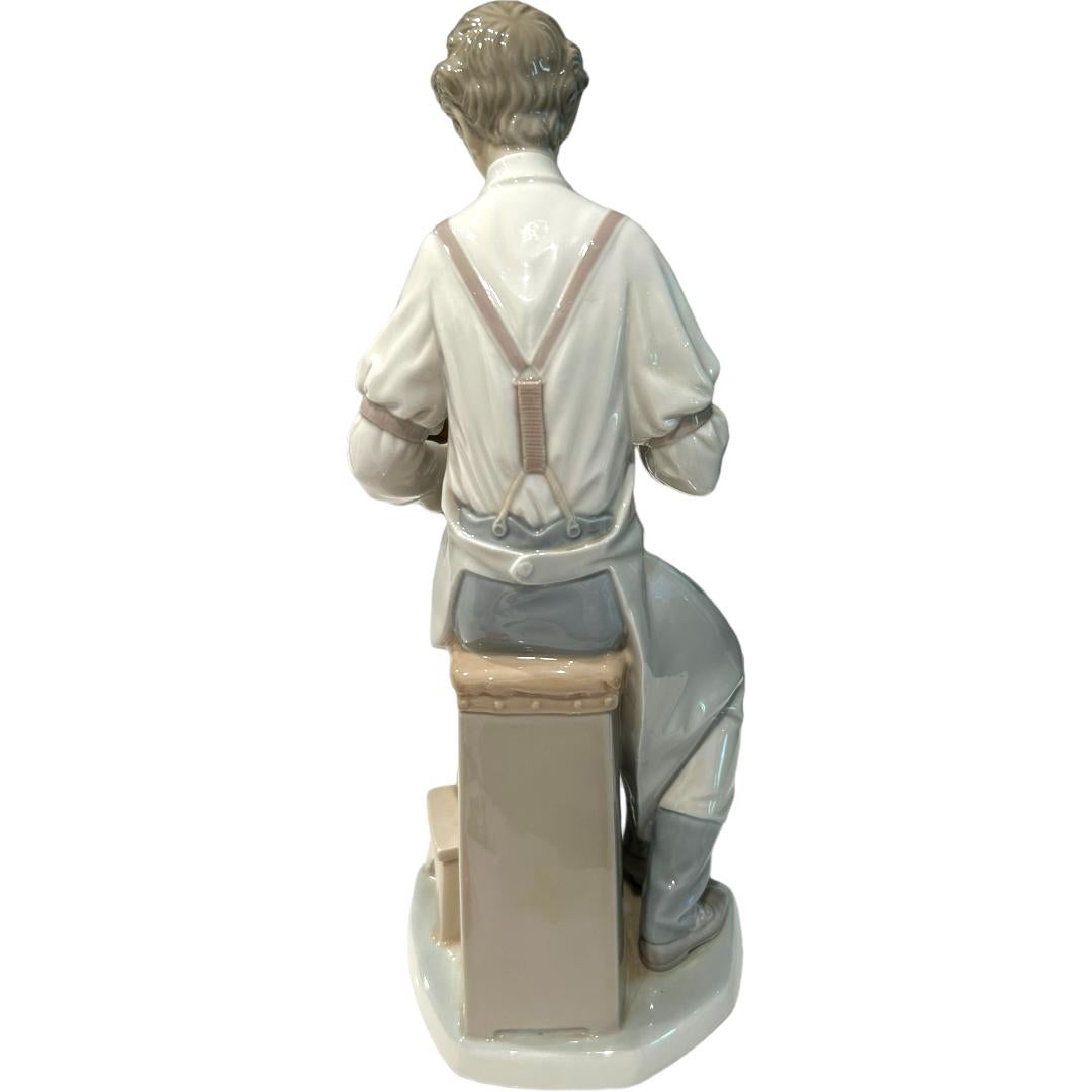 Hand-Crafted Vintage Lladro “Pharmacist” Hand Made Porcelain Figurine  For Sale