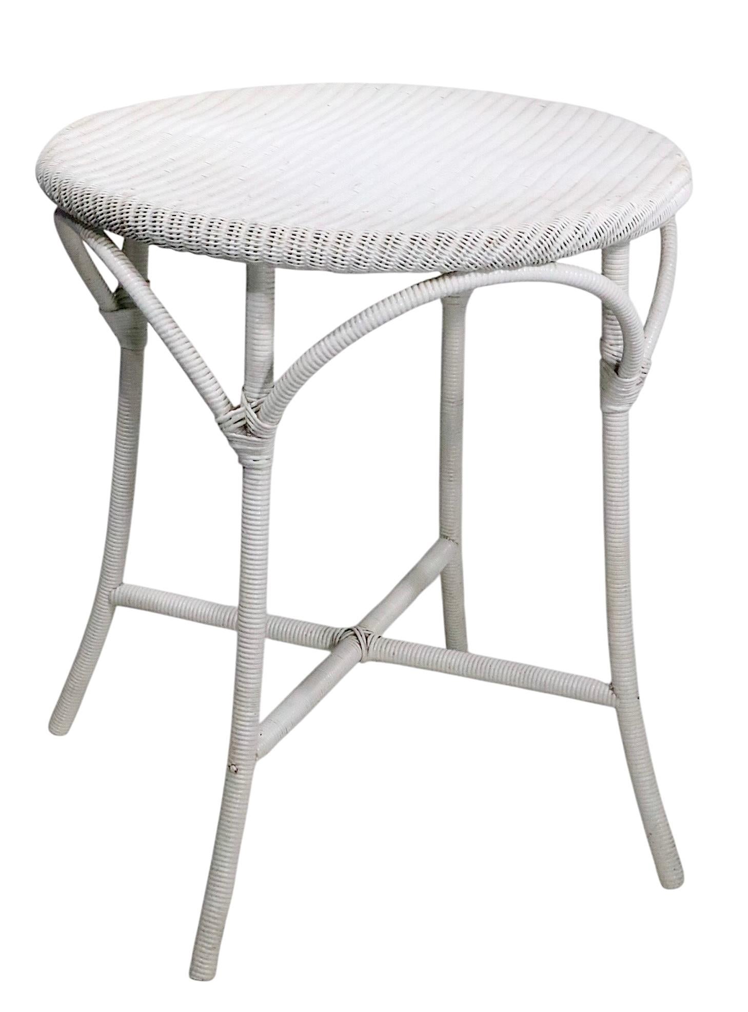 Vittoriano Tavolo in vimini Lloyd Loom d'epoca, anni '20/'40 circa in vendita