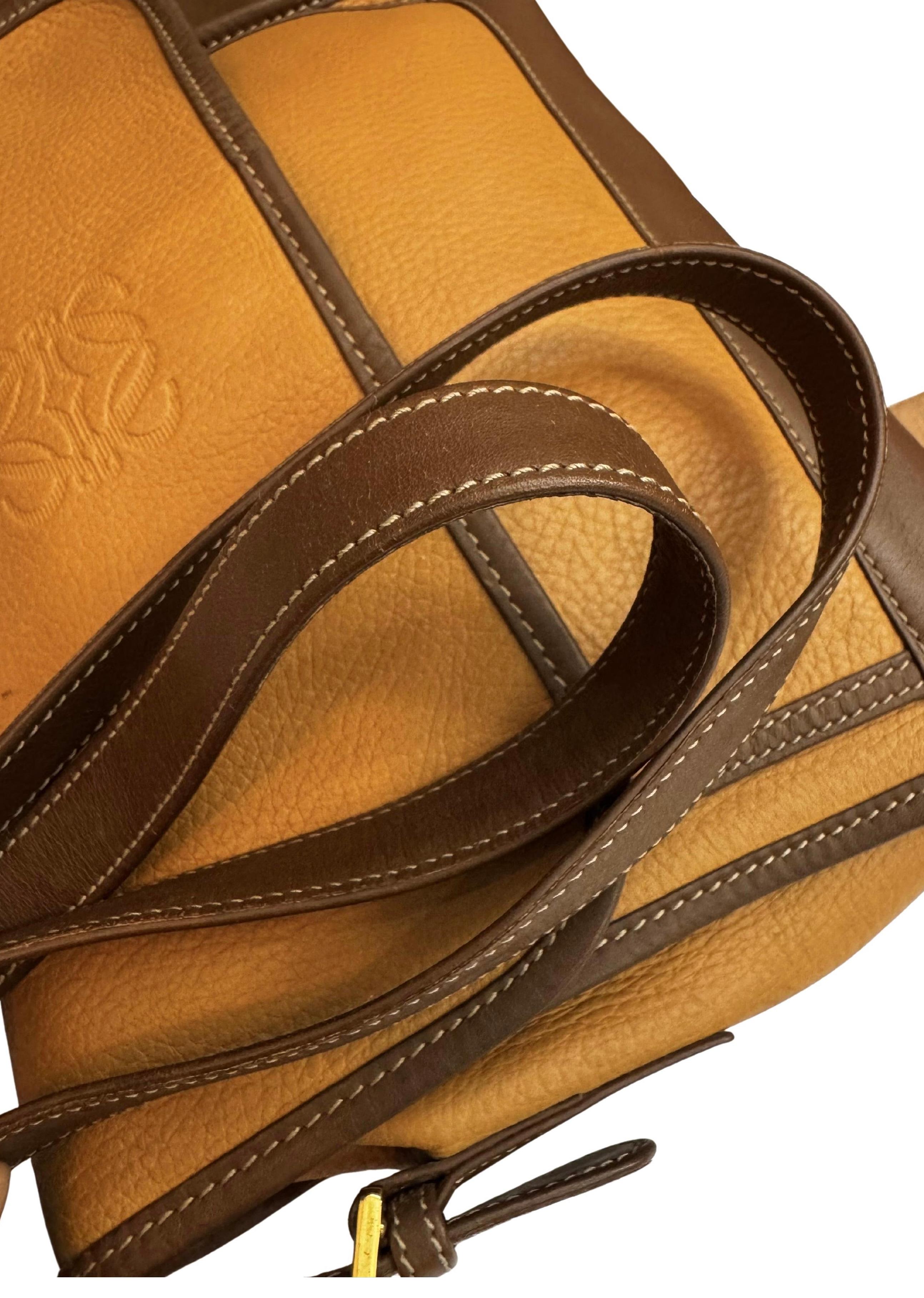 Marron Vintage LOEWE Anagram Camera Bag Brown Leather Unisex Mens en vente