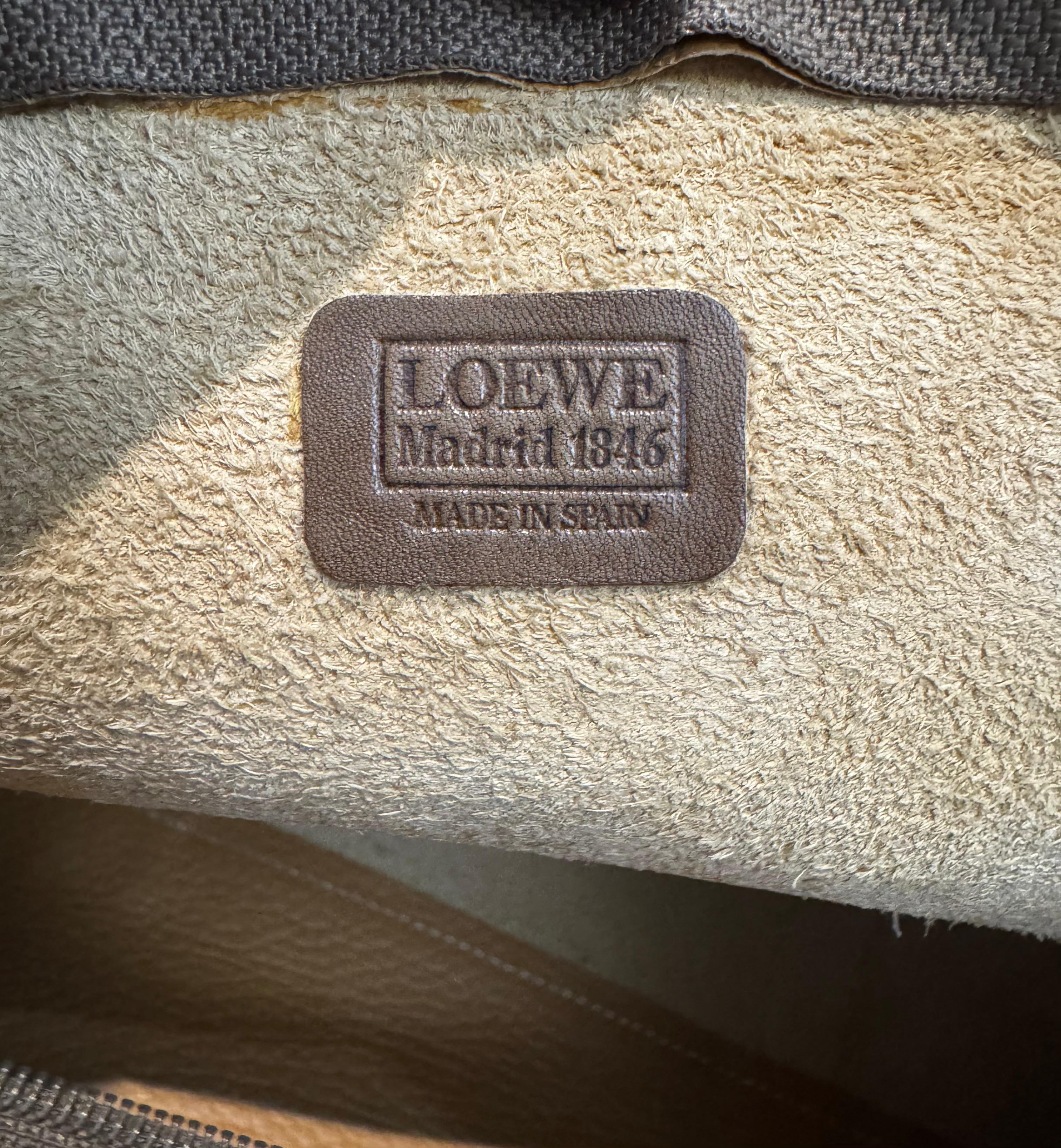 Vintage LOEWE Anagramm Leder Boston Tasche 35 Senf im Angebot 5