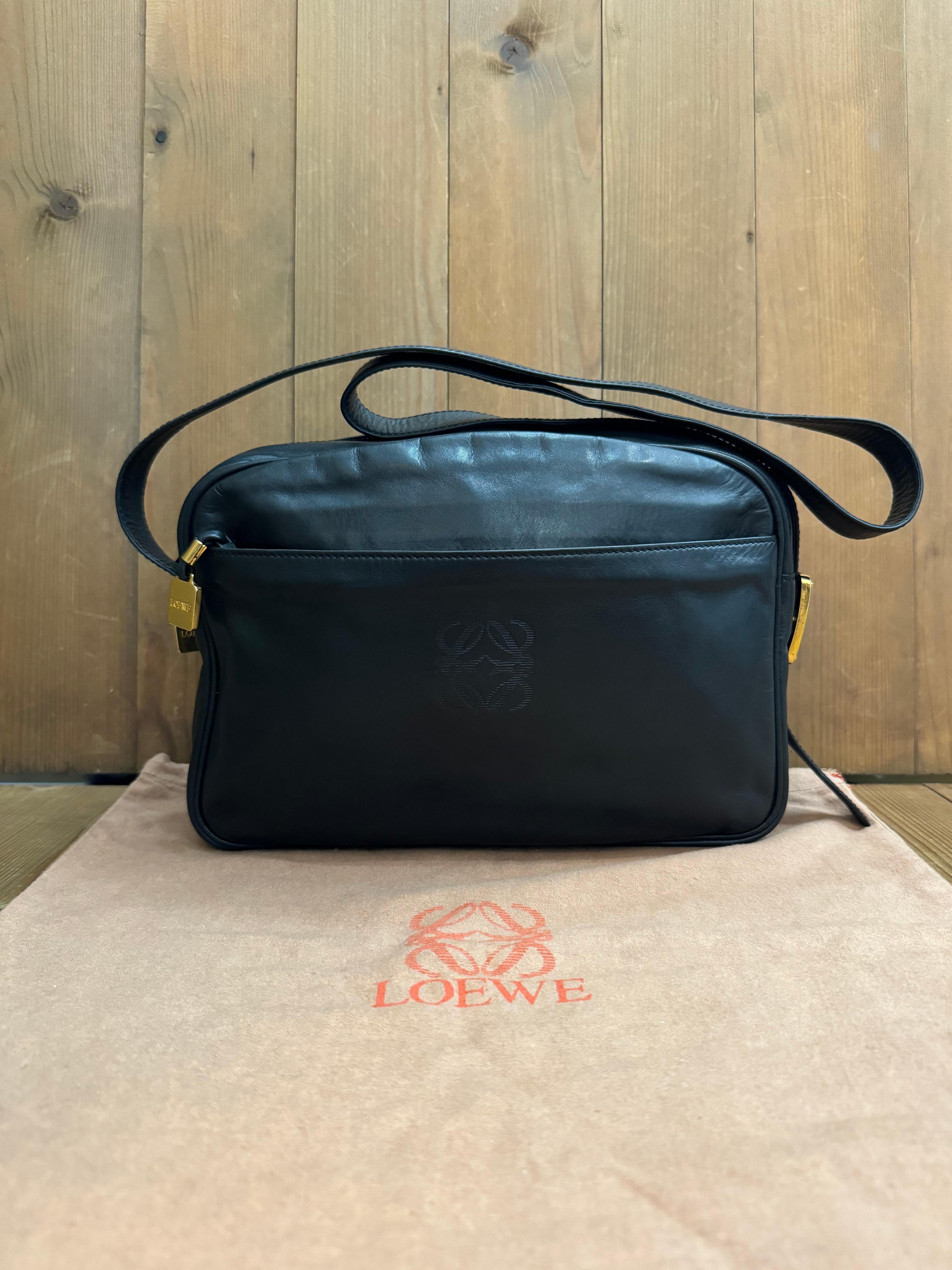 Vintage LOEWE Calfskin Leather Anagram Camera Bag Black Unisex Mens  In Good Condition For Sale In Bangkok, TH