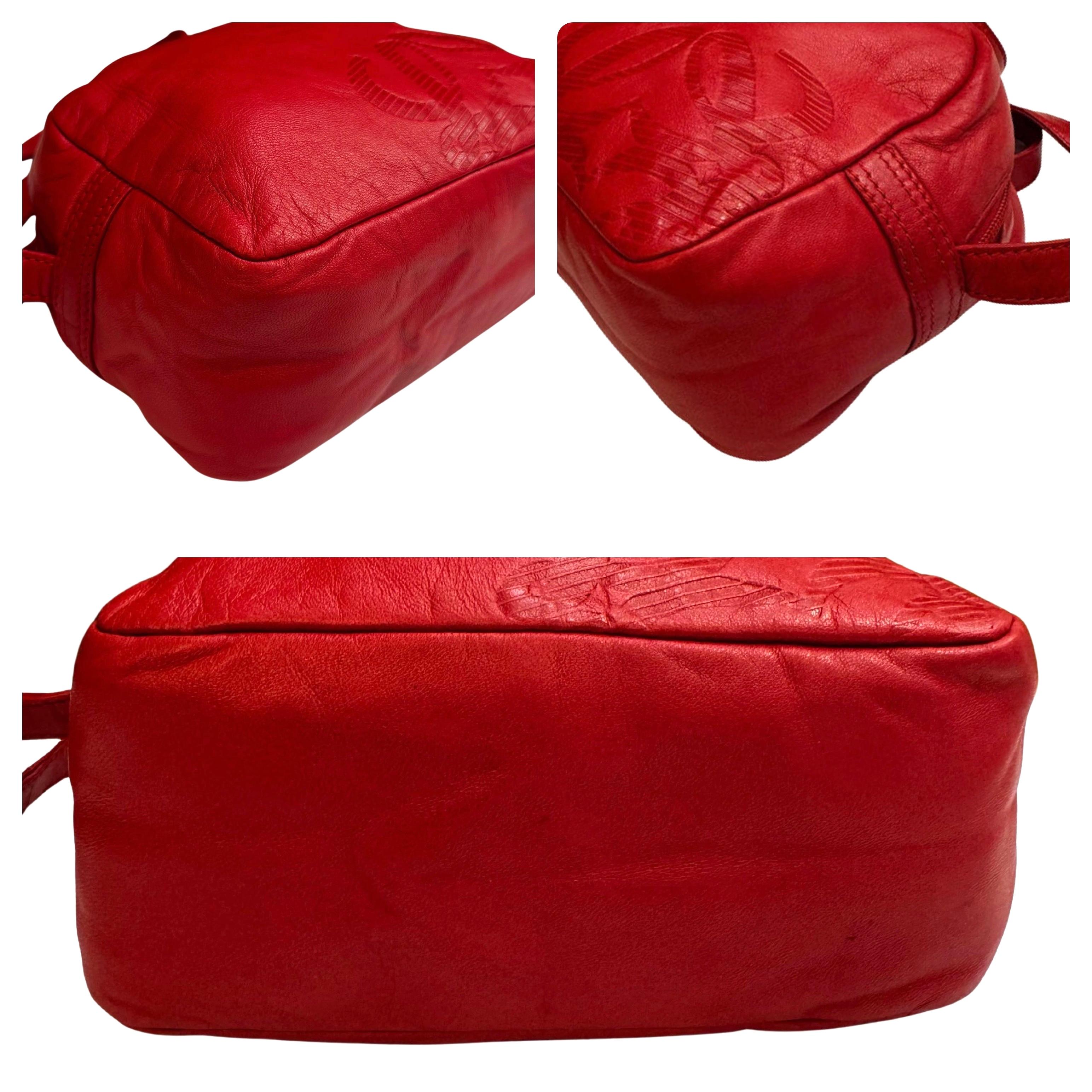 Femenino o masculino Bolso crossbody vintage LOEWE de piel de becerro con anagrama rojo en venta