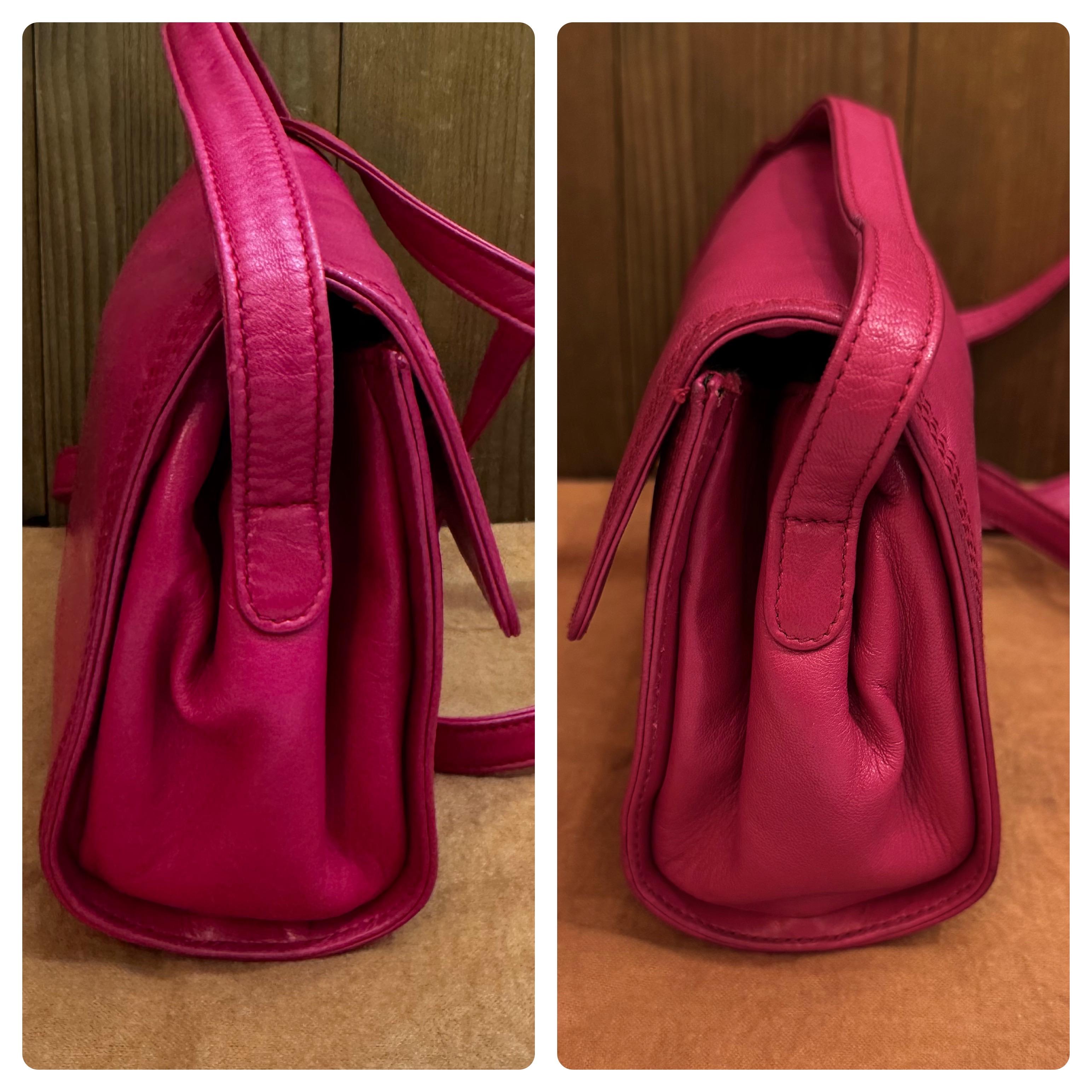 Mini sac à bandoulière rose Anagram vintage LOEWE Calfskin des années 2000 Unisexe en vente