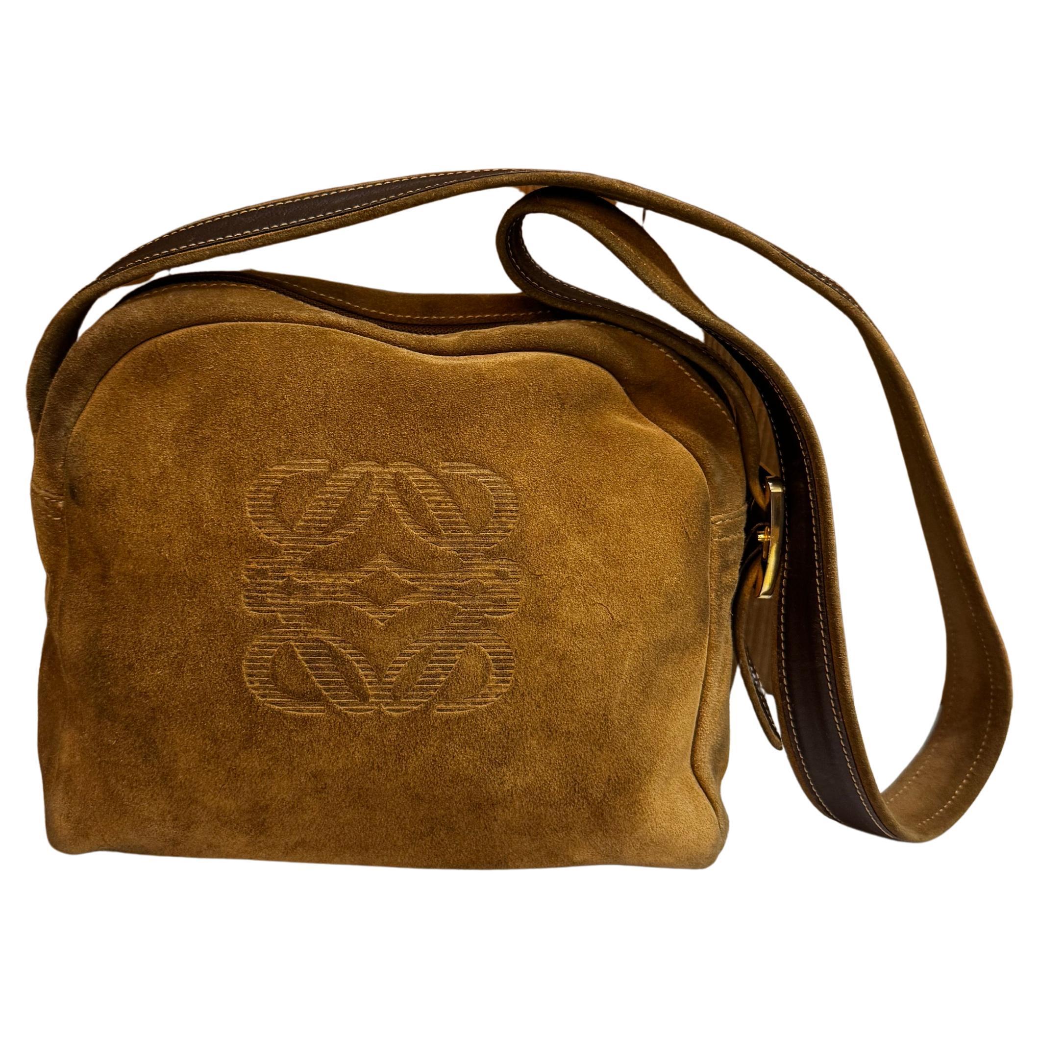 Vintage LOEWE Suede Anagram Camera Bag Brown Unisex en vente