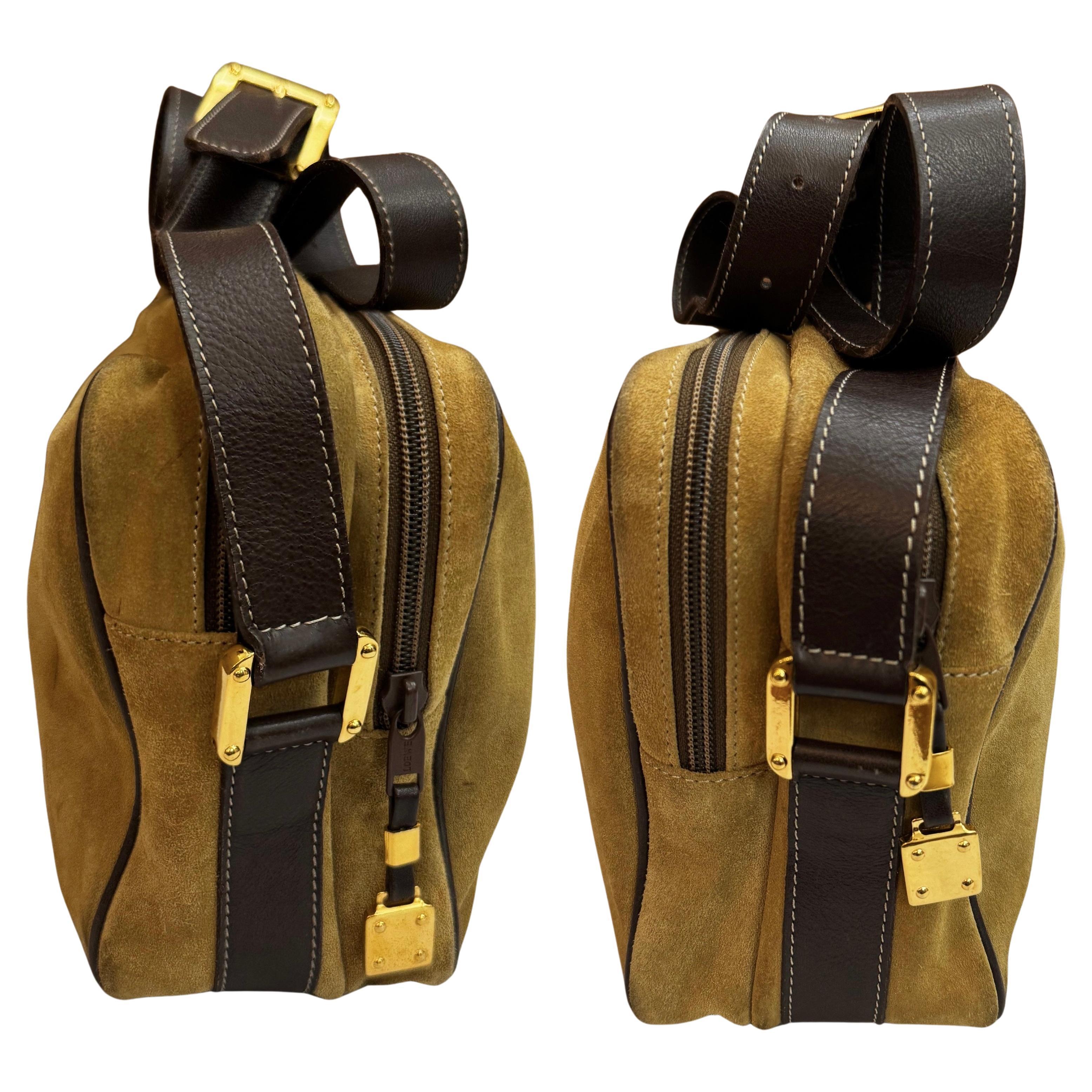 Vintage LOEWE Bolsa Cámara Anagrama Ante Marrón Unisex Hombre en Bueno estado para la venta en Bangkok, TH