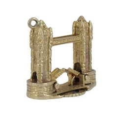 Vintage London Bridge Mechanical 9k Yellow Gold Charm Pendant
