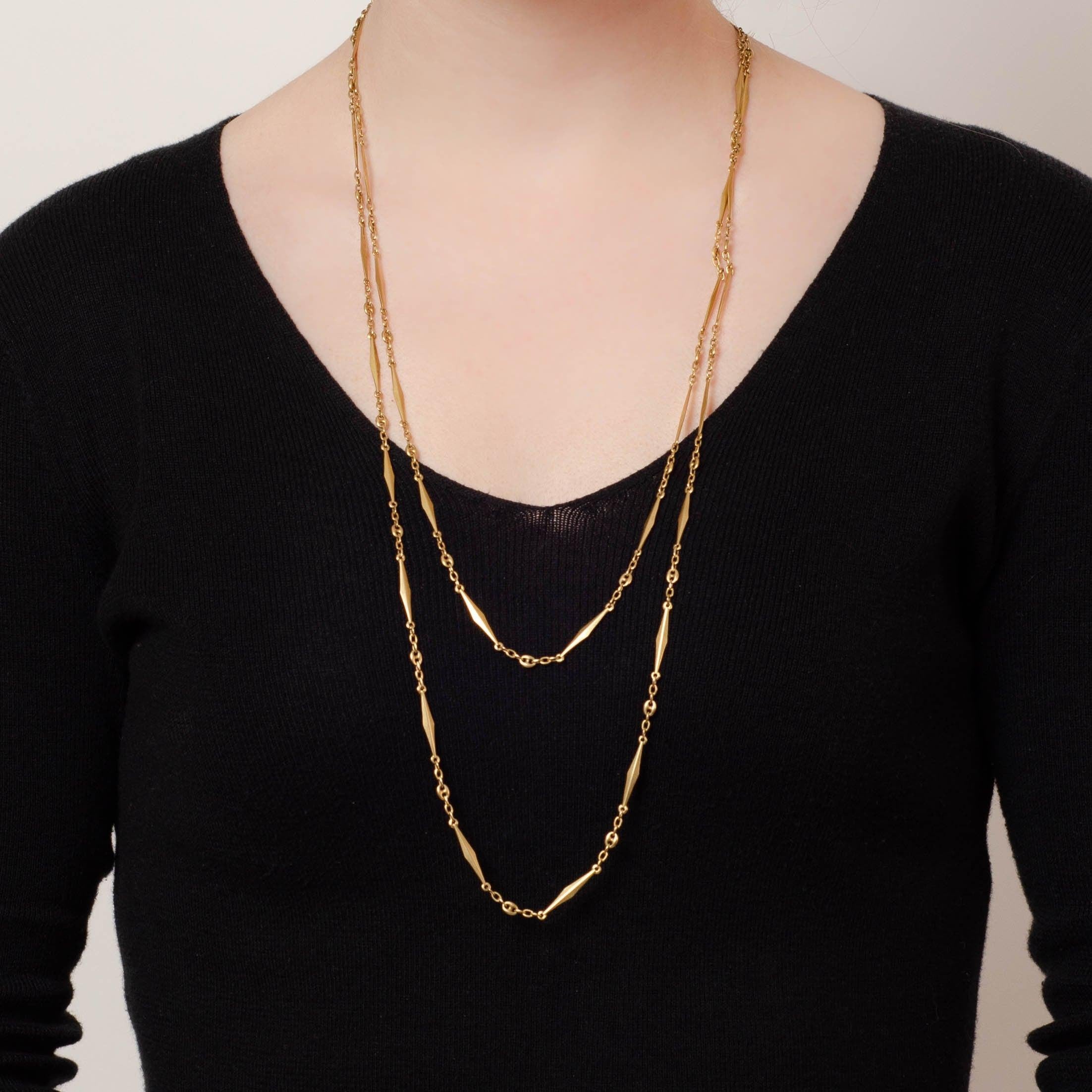 Collana vintage a catena lunga in oro 18 carati In condizioni ottime in vendita a Lewisburg, PA
