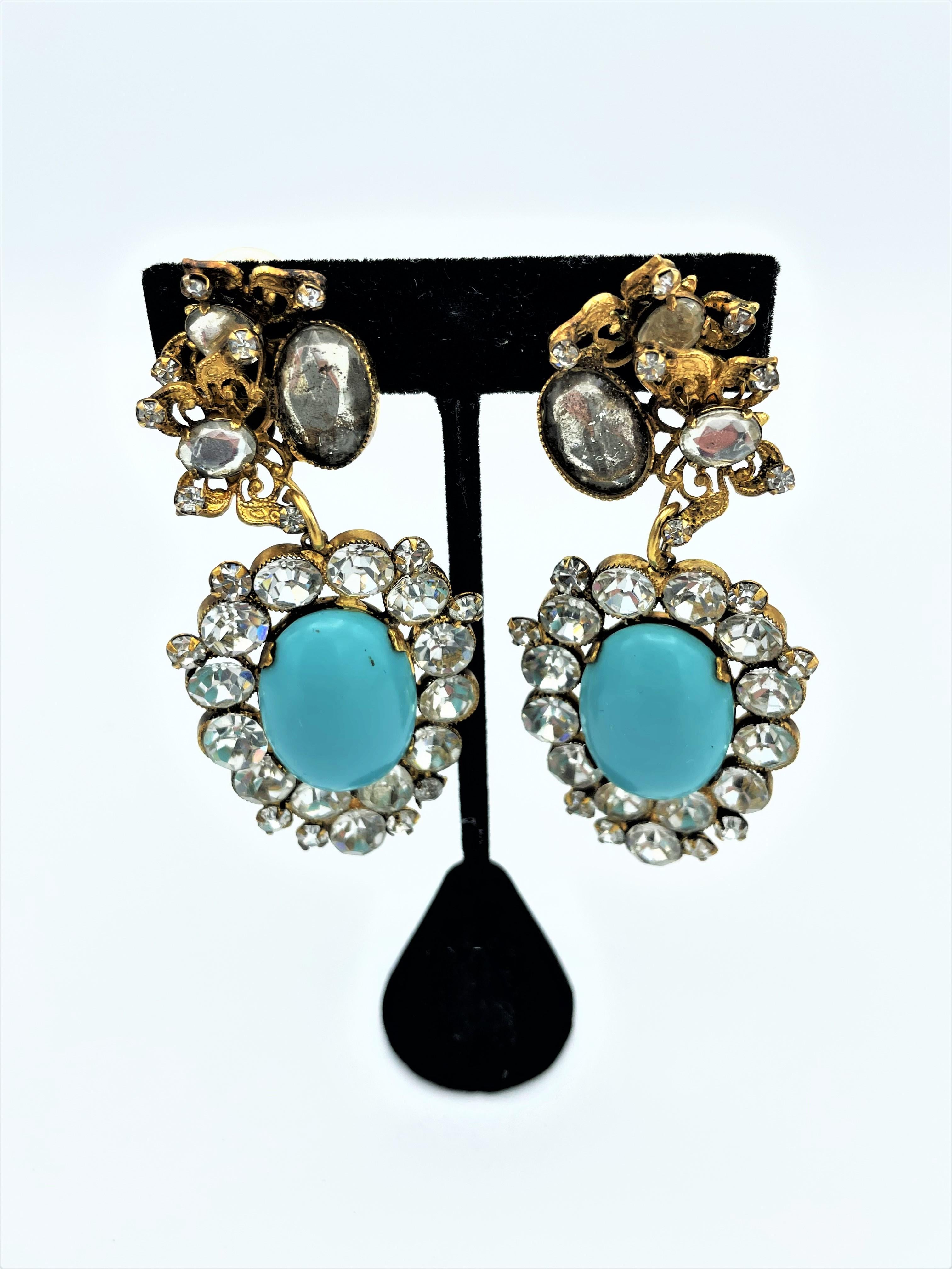 Vintage long clip-on earring signed deLillo USA 1940/50, rhinestones and türkis In Good Condition For Sale In Stuttgart, DE